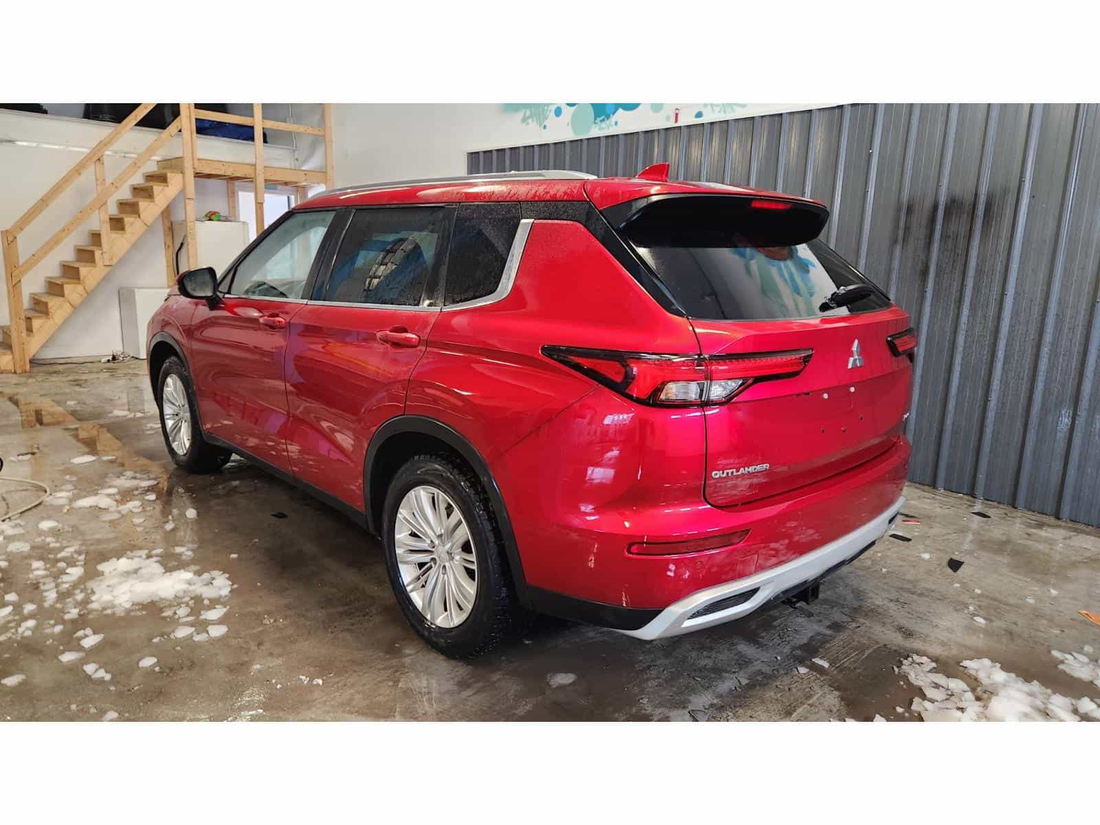 2022 Mitsubishi Outlander SE - Image 6