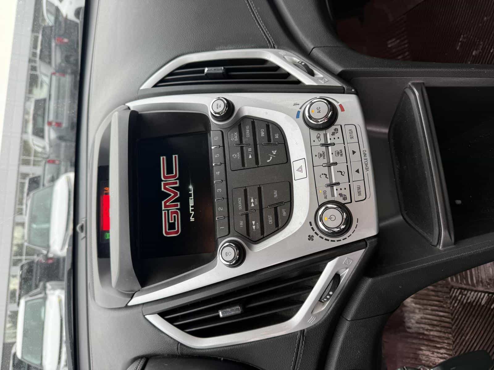 2016 GMC TERRAIN DENALI Denali - Image 2