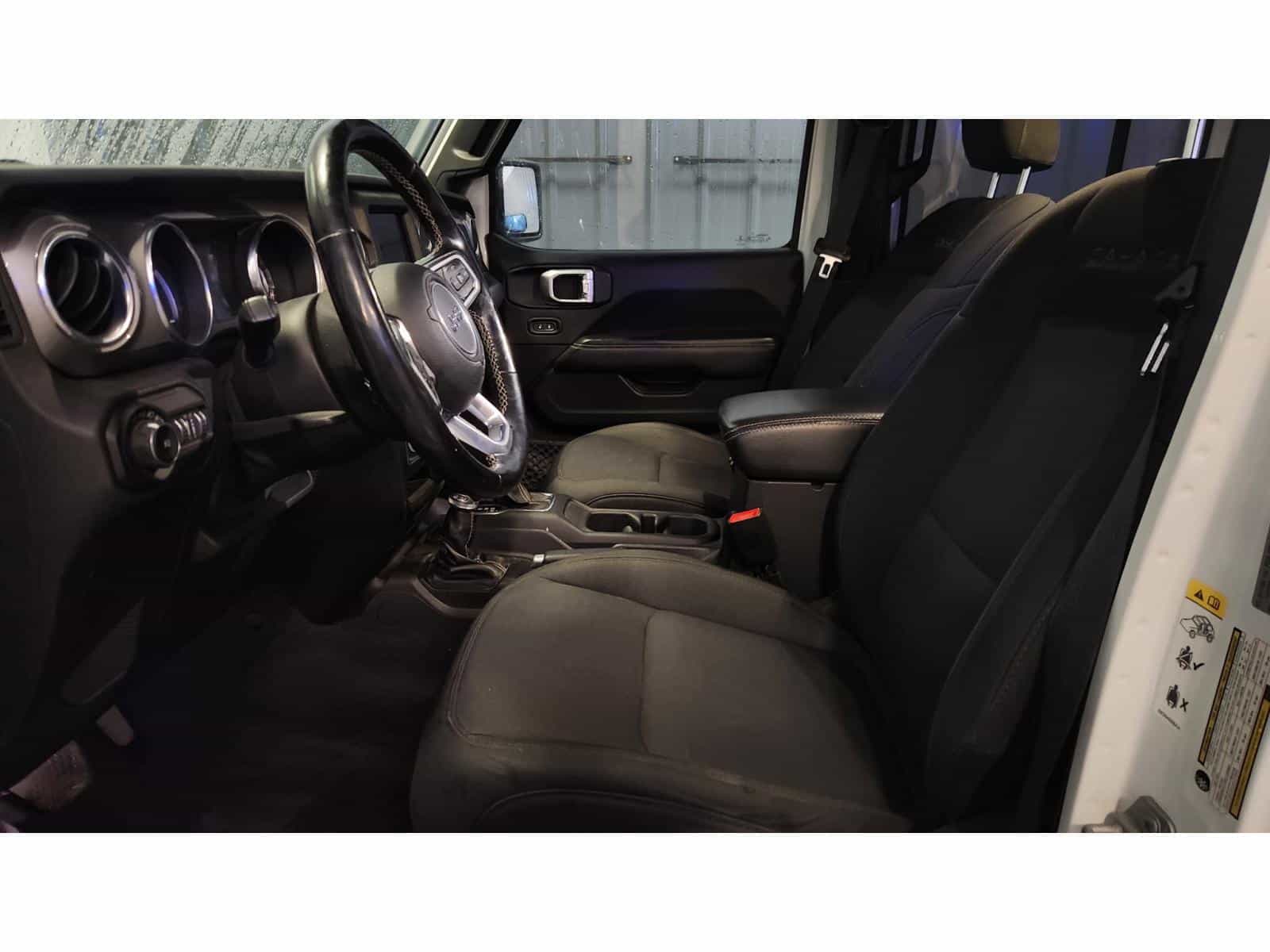 Image 11 Jeep Wrangler Unlimited Sahara 2018