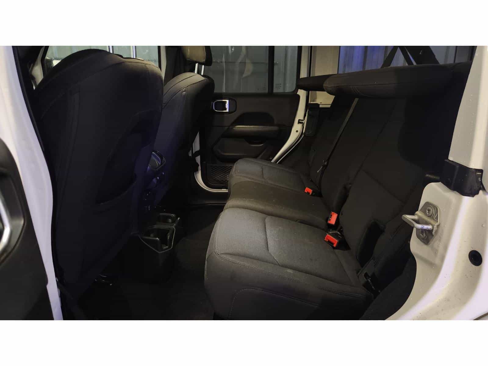 Image 12 Jeep Wrangler Unlimited Sahara 2018