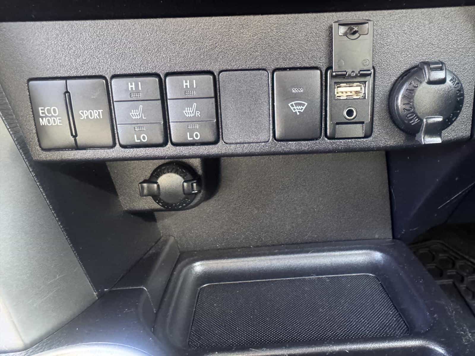 Image 12 Toyota Rav4 XLE 2015
