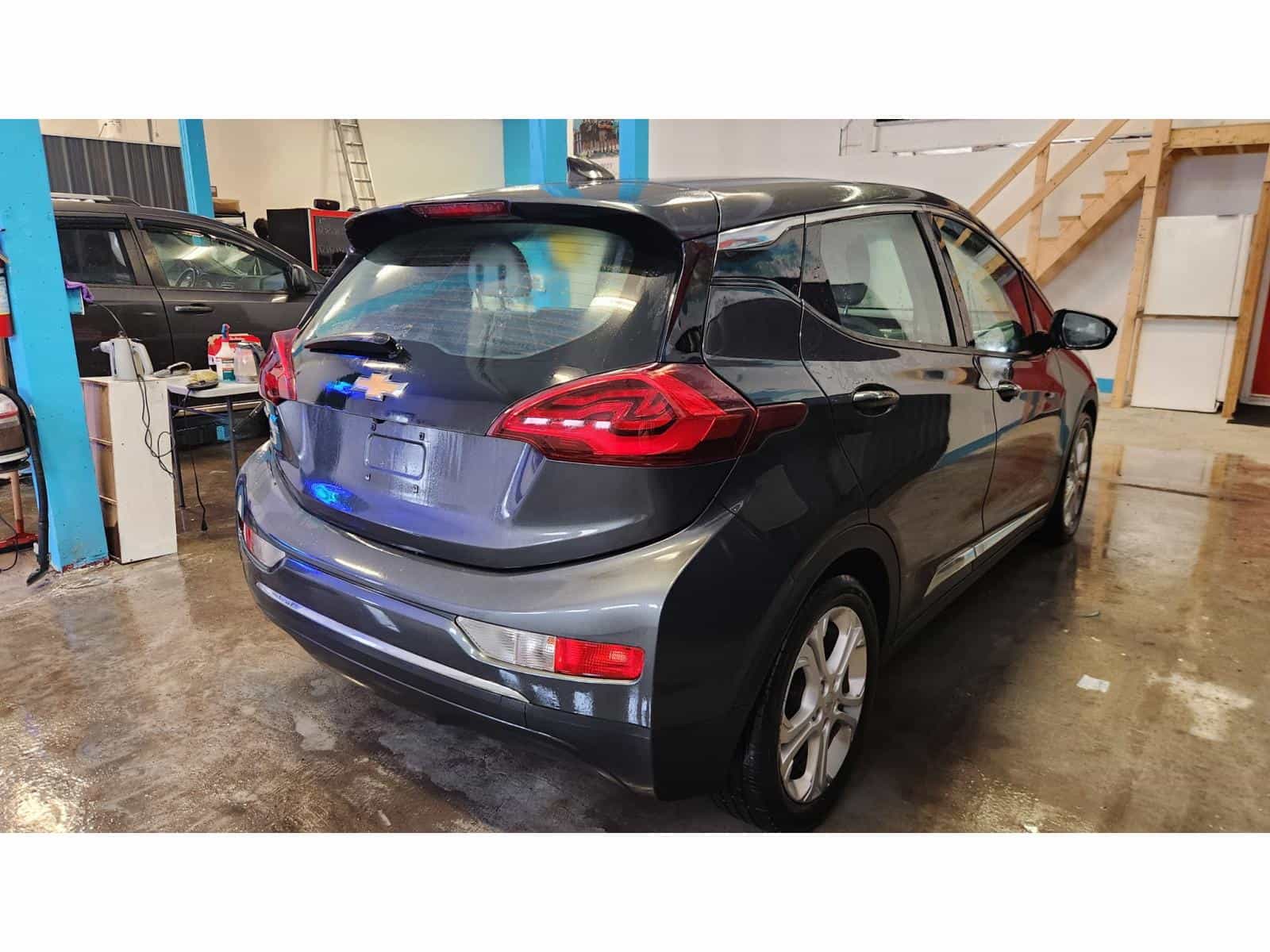 2017 Chevrolet BOLT EV LT LT - Image 4