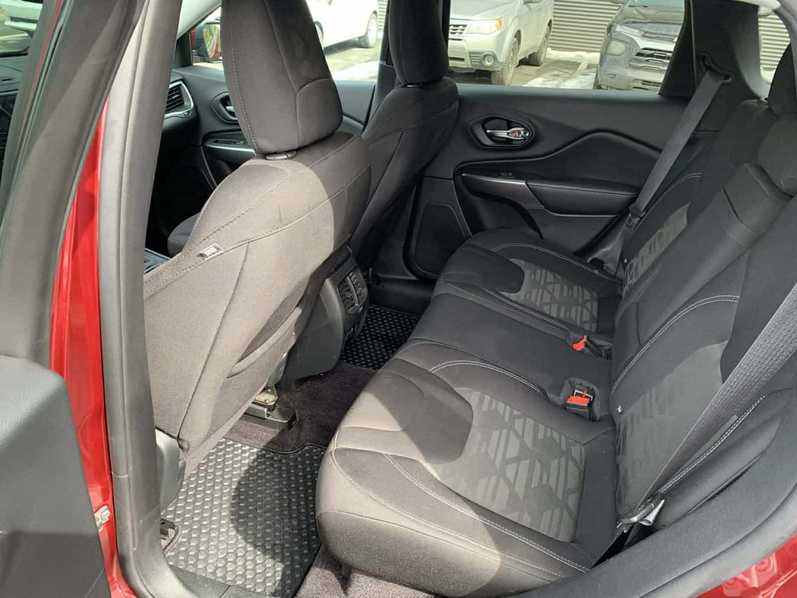 2019 Jeep Compas North - Image 11