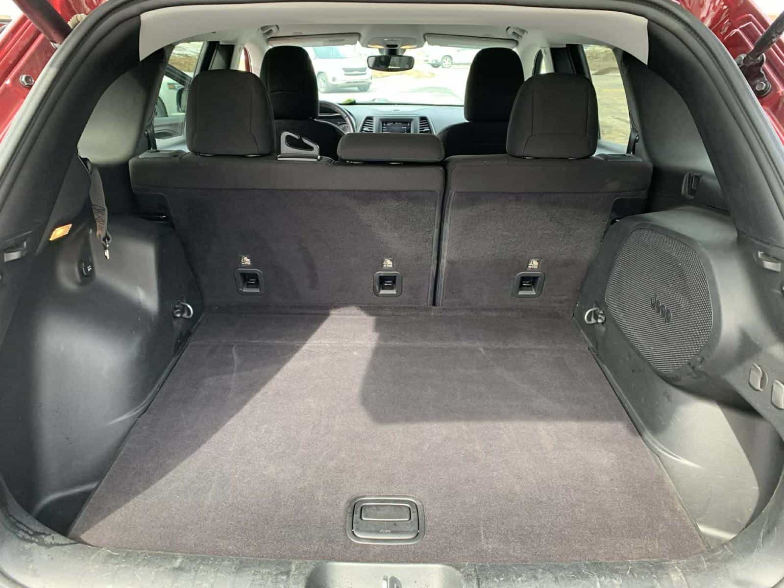 2019 Jeep Compas North - Image 10