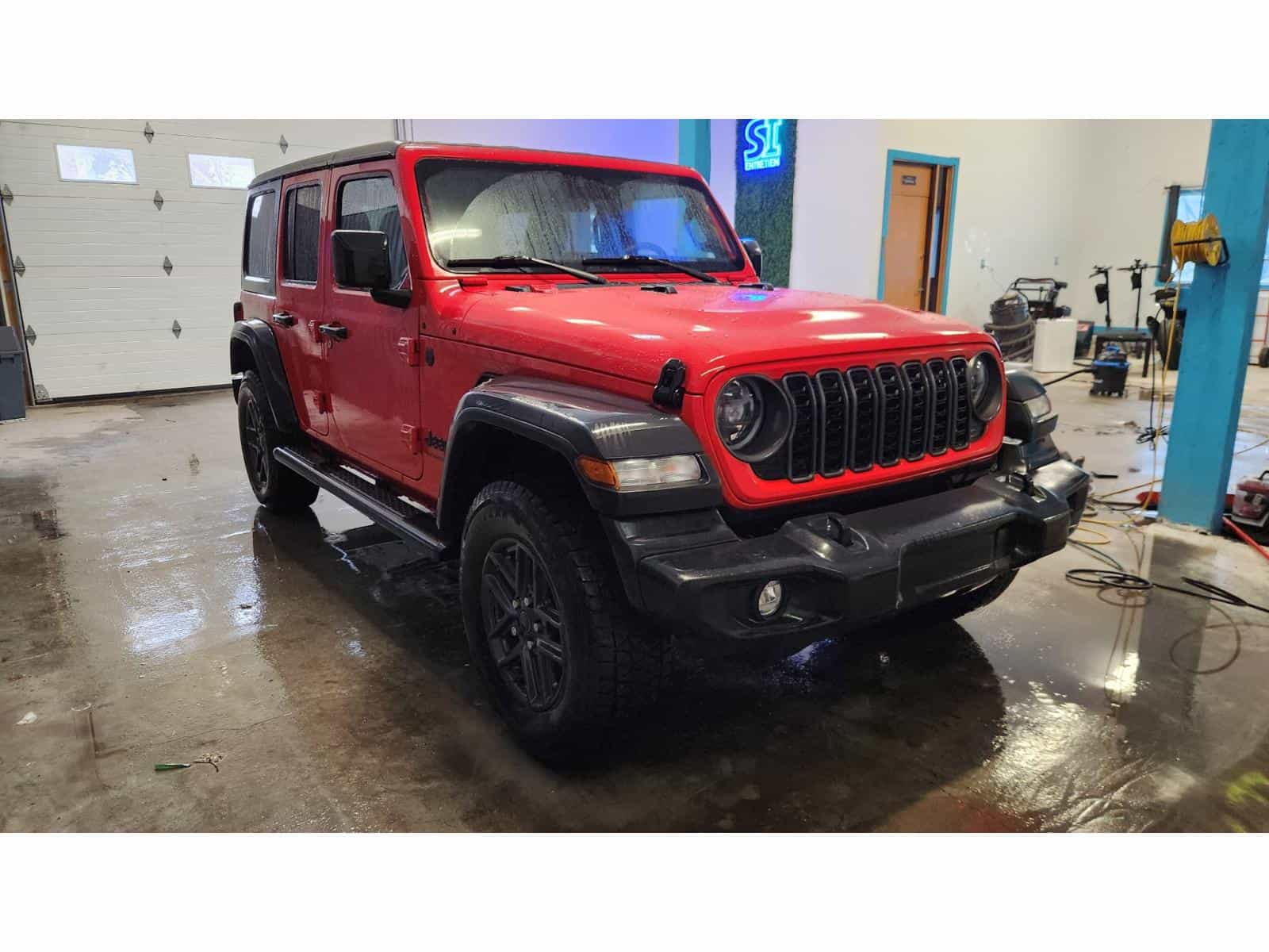 Image 3 Jeep Wrangler Sport S 2024