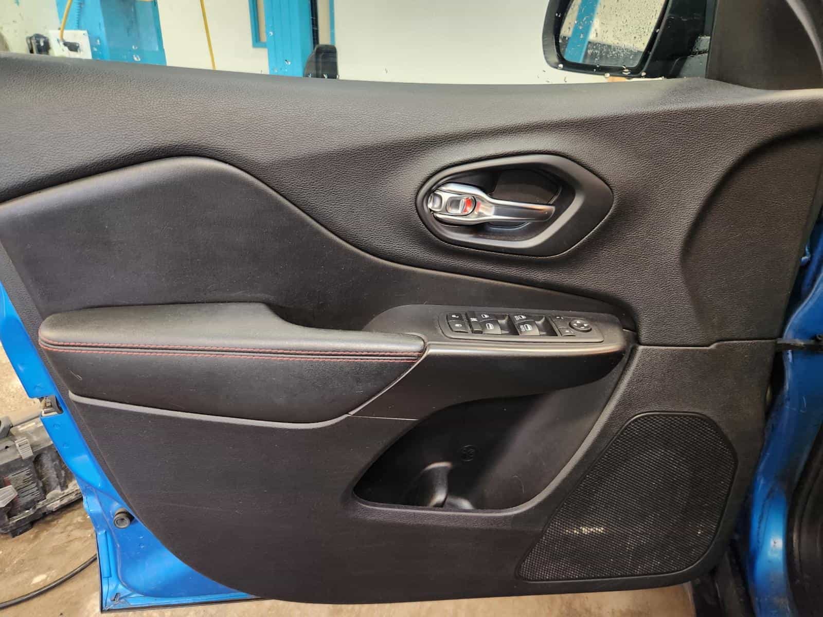 Image 11 Jeep Cherokee Trailhawk 2020