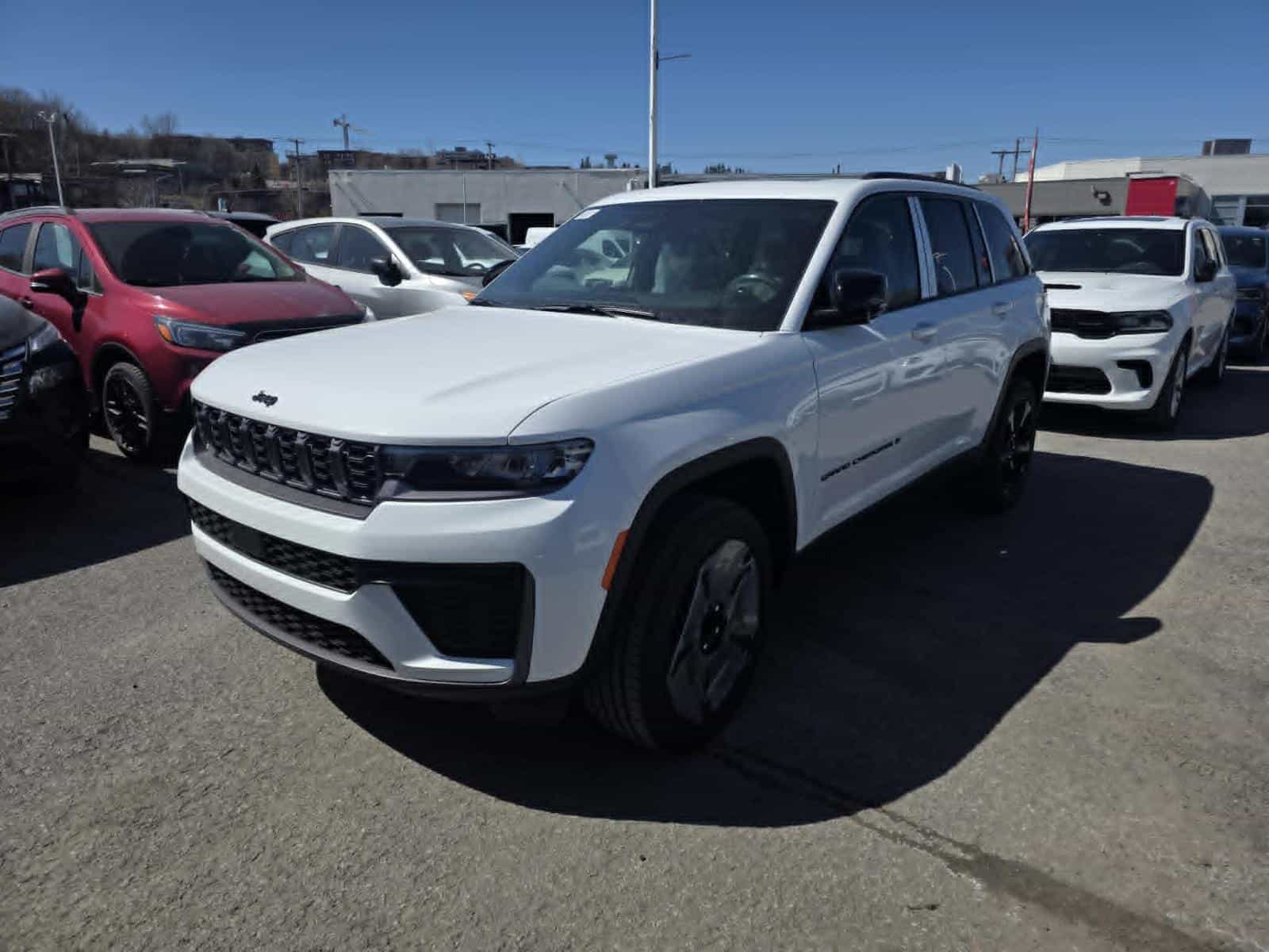 2026 Jeep Grand Cherokee Altitude - Image 1