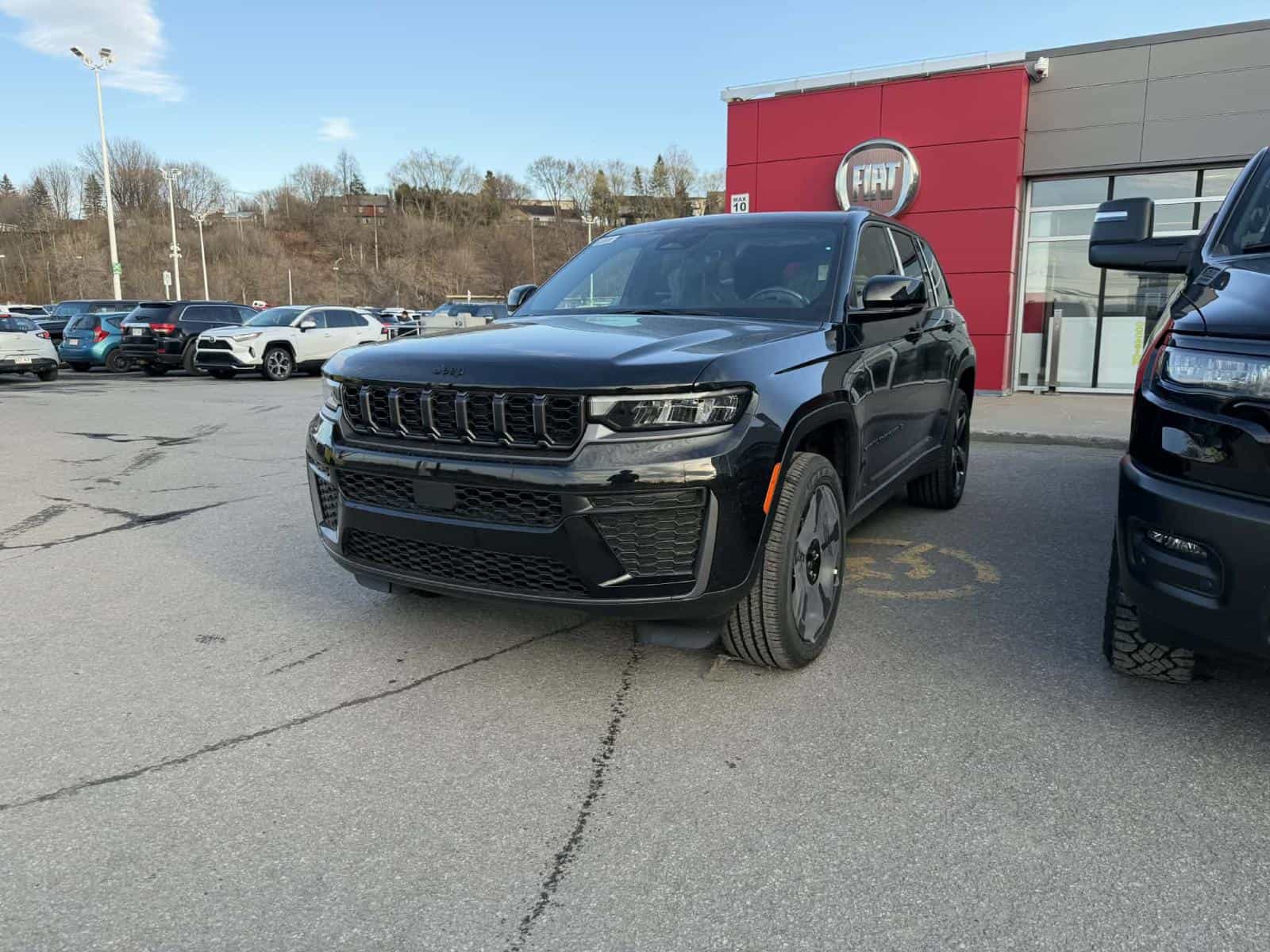 Image 1 Jeep Grand Cherokee Altitude 2026