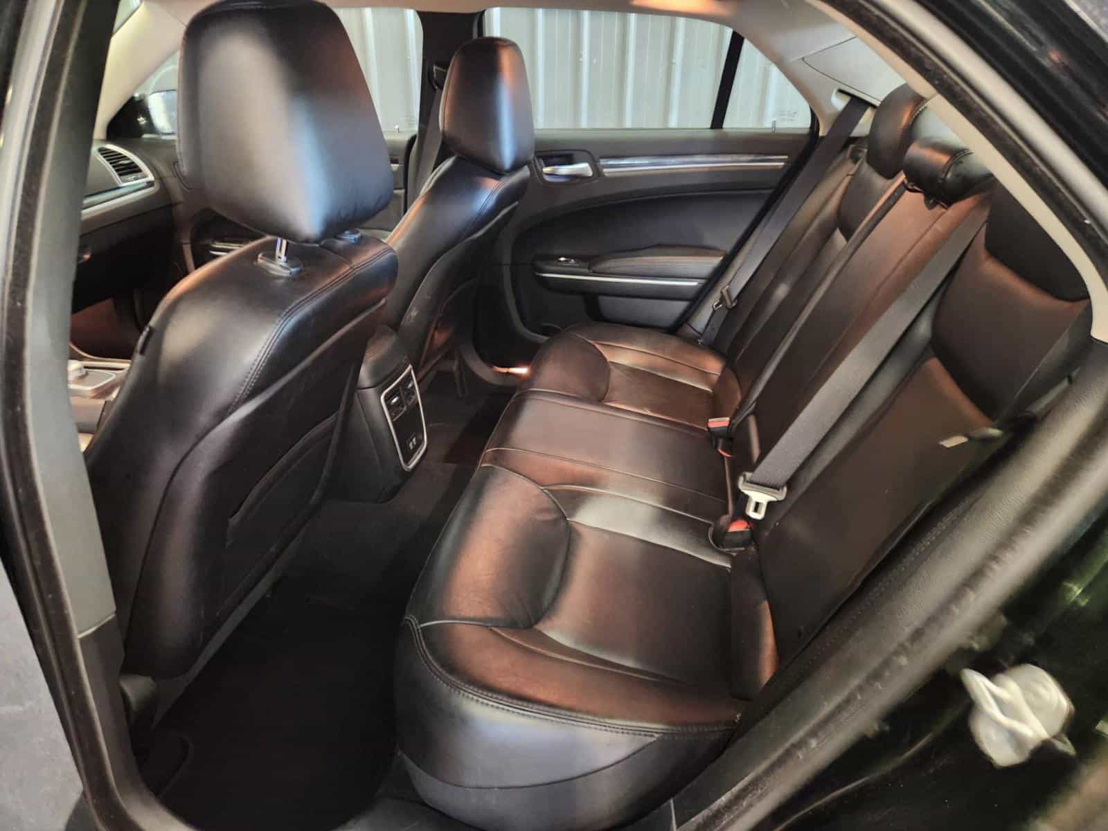 Image 12 Chrysler 300 Touring L 2022