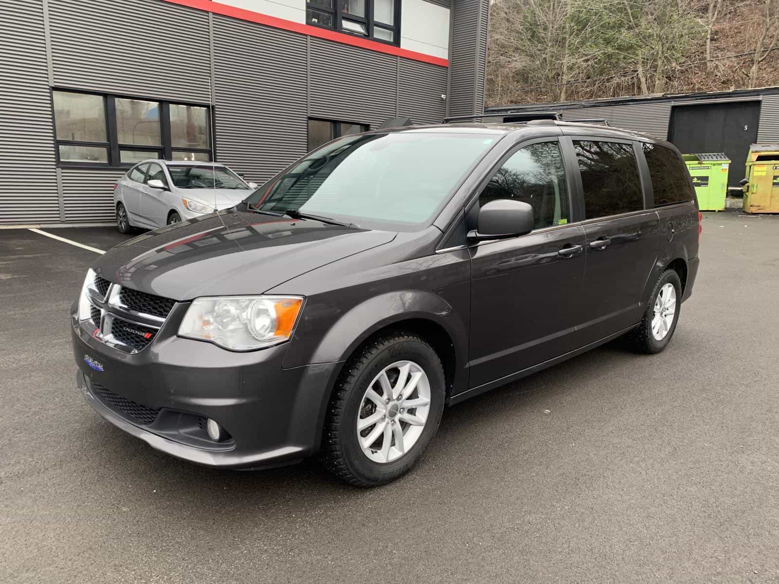 Image 1 Dodge Grand Caravan SXT Premium Plus 2019