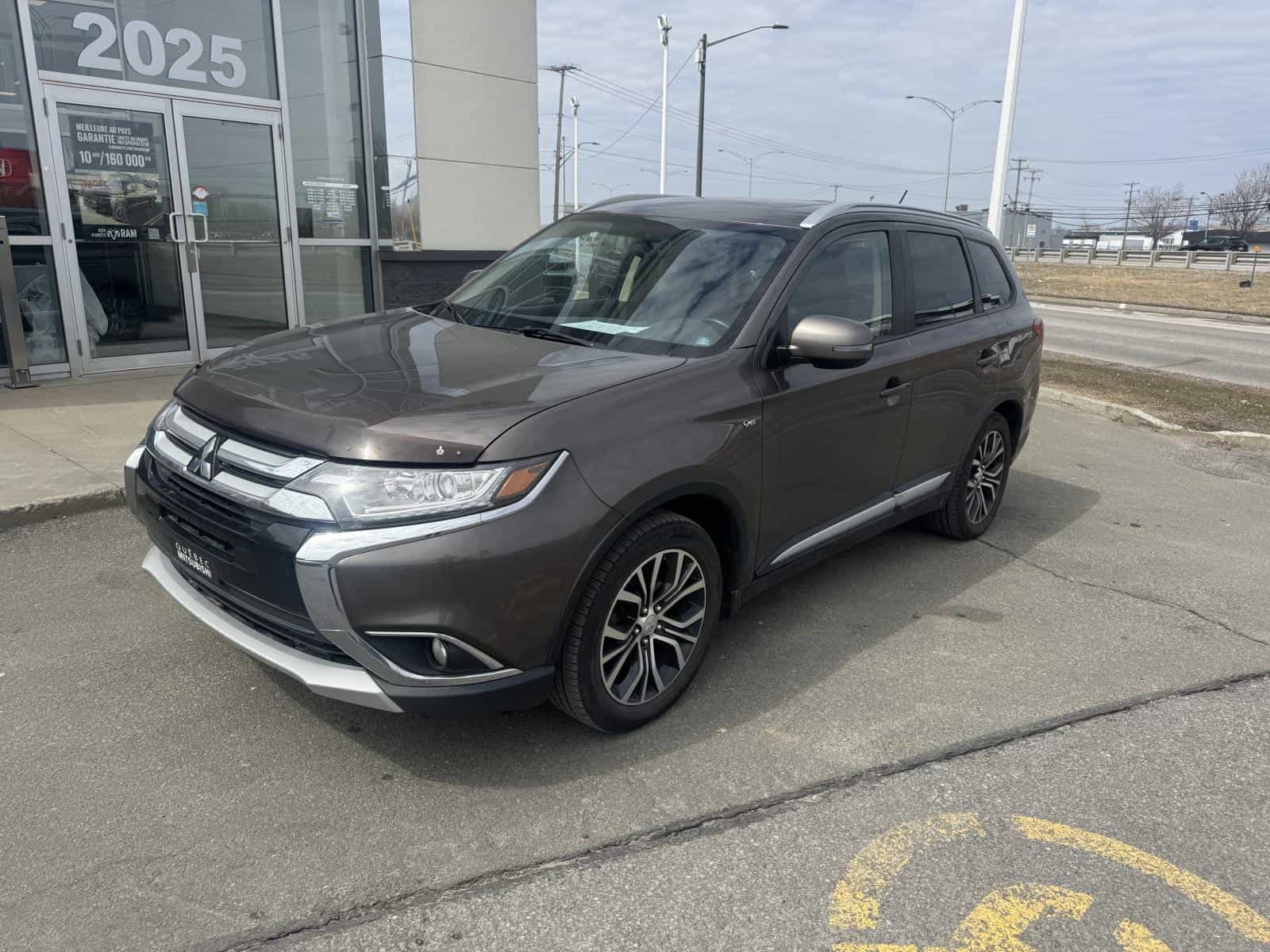 Image 1 Mitsubishi Outlander SE 2016