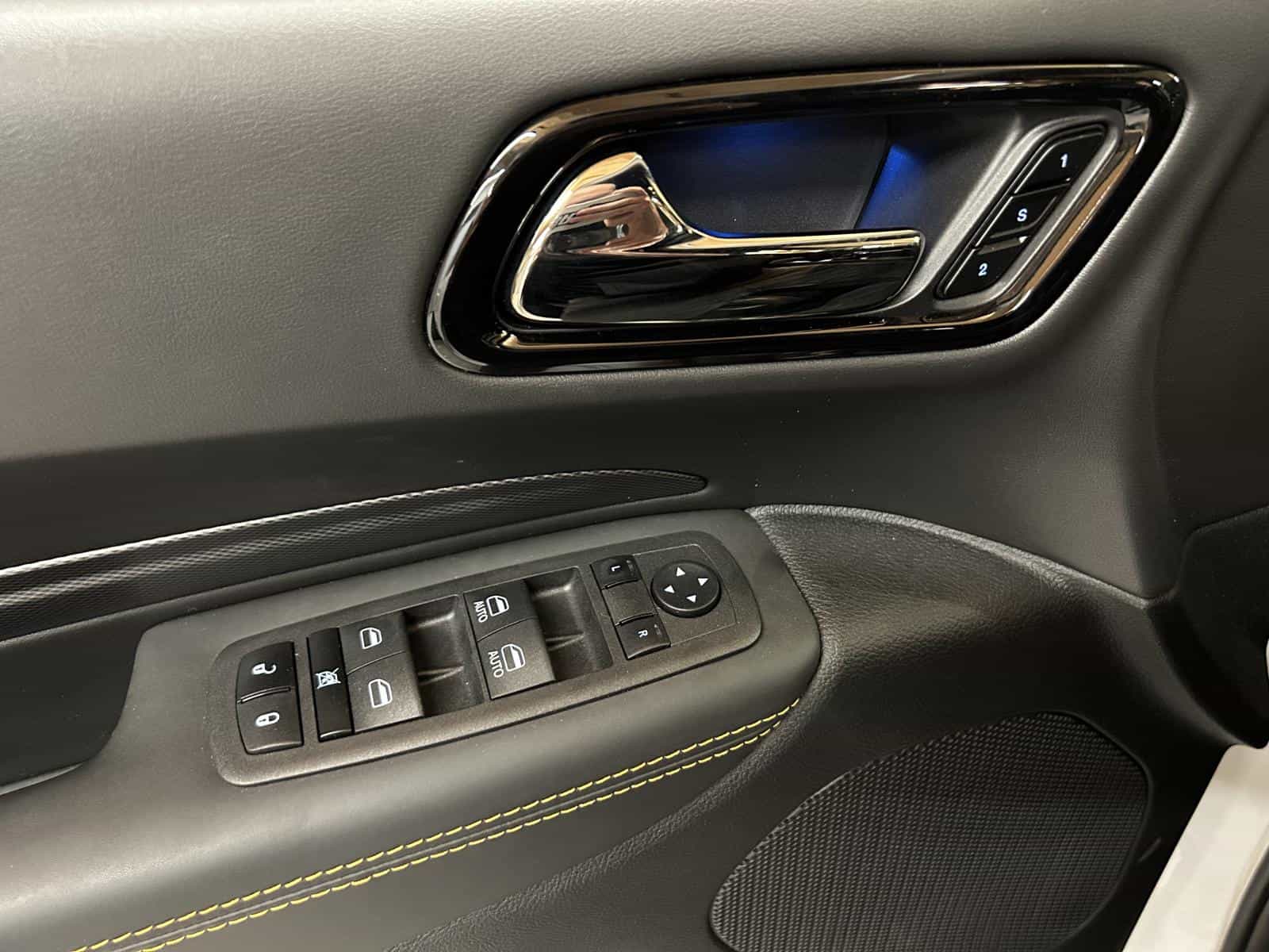 2023 Dodge Durango R/T - Image 11