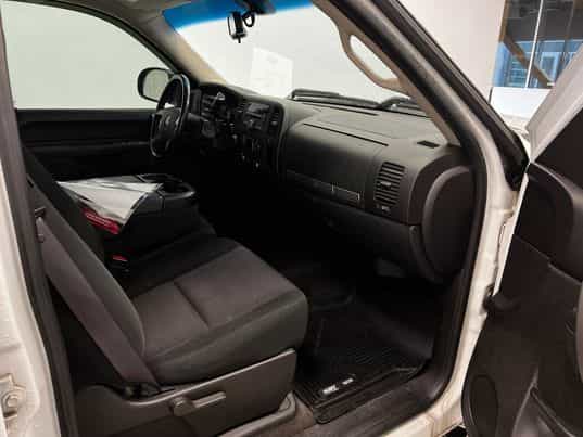 2011 GMC Sierra Hybrid - Image 12