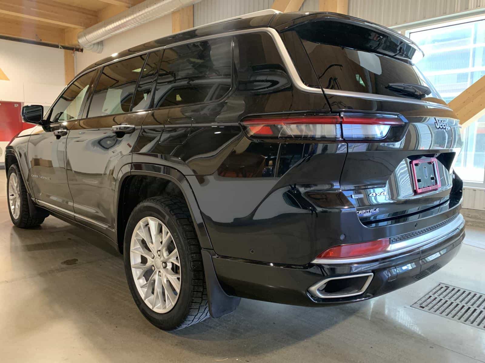2021 Jeep Grand Cherokee L Summit - Image 5