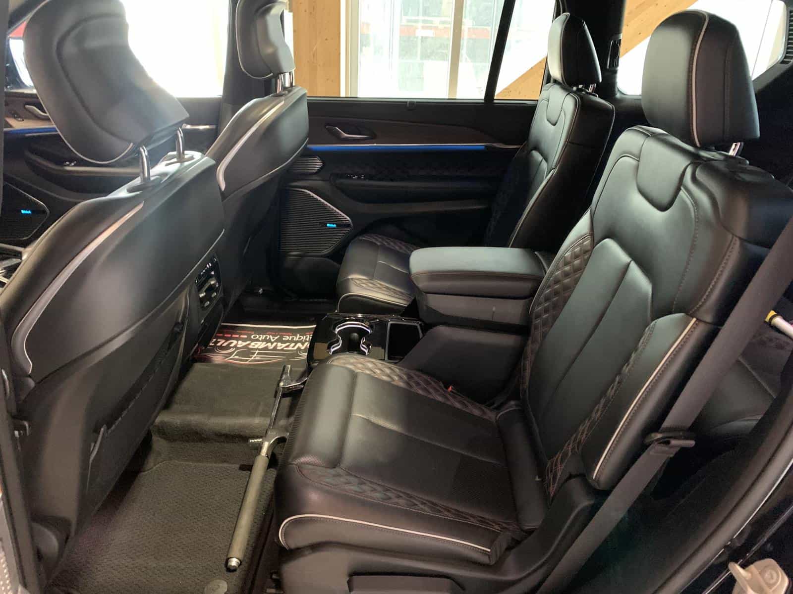 2021 Jeep Grand Cherokee L Summit Summit - Image 11