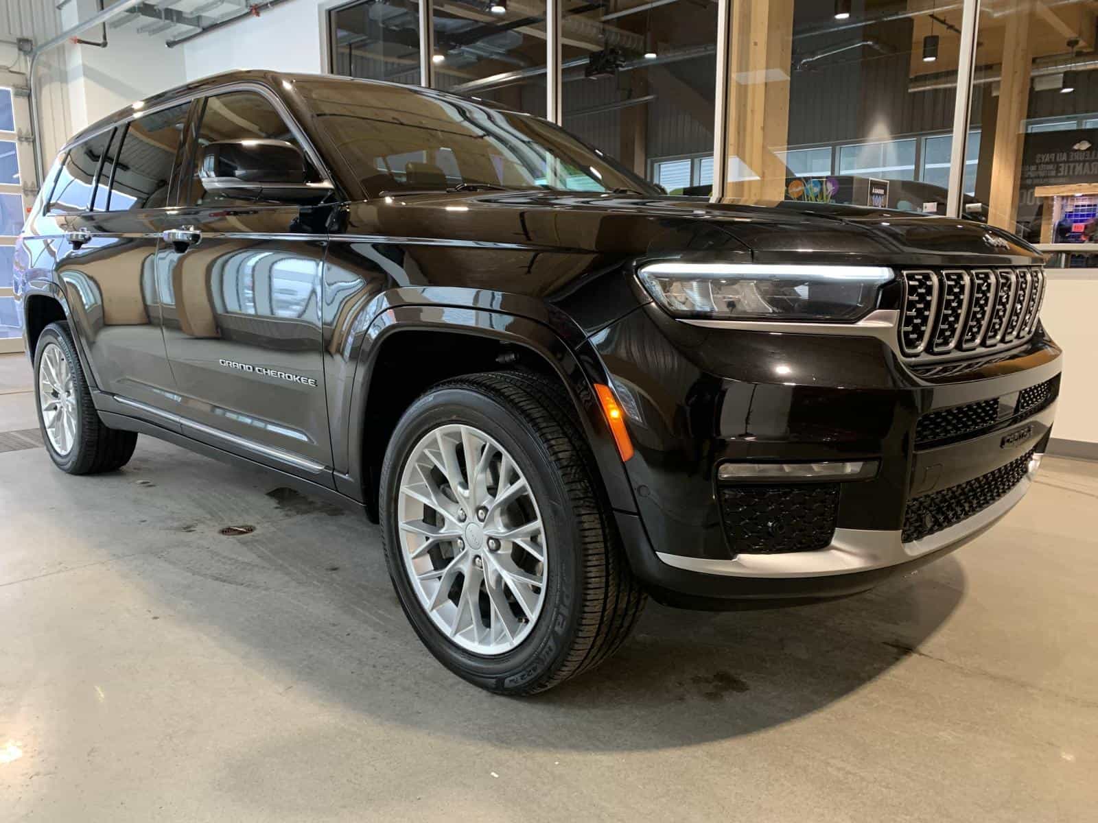 2021 Jeep Grand Cherokee L Summit - Image 5