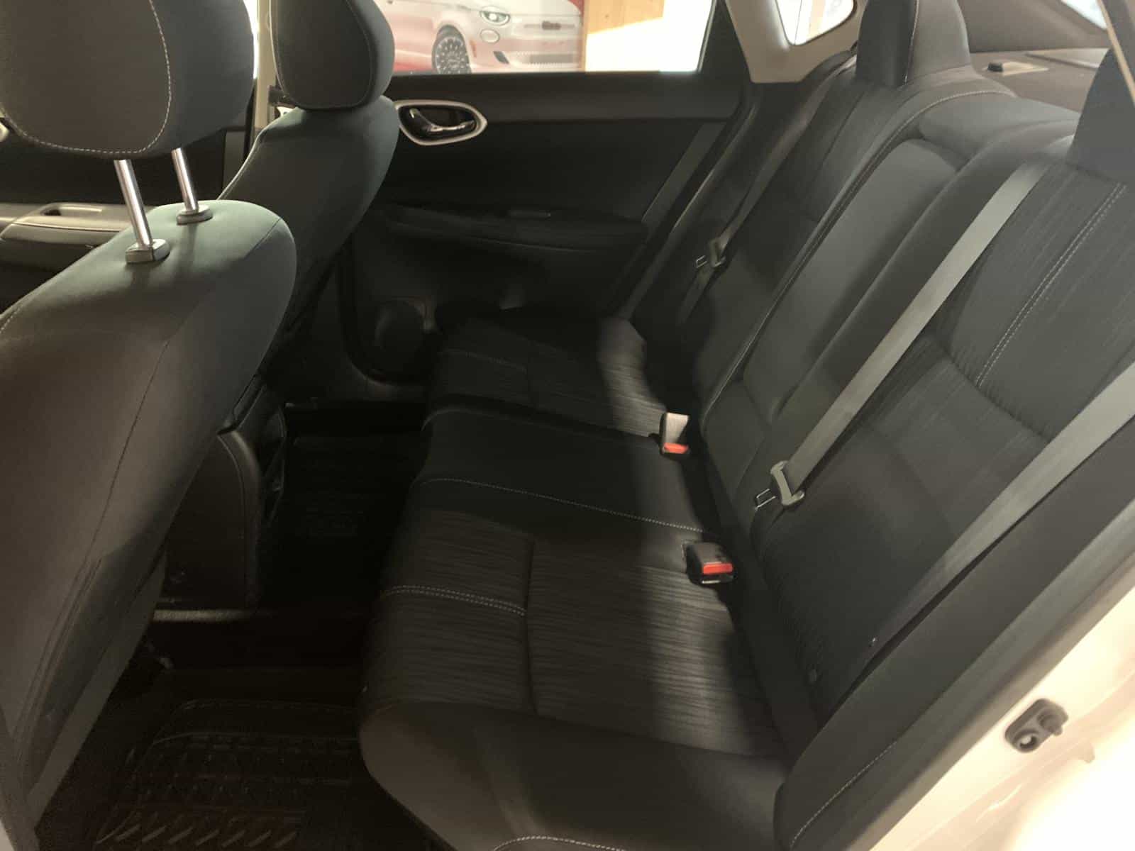 2018 Nissan SENTRA S/SV/SR/SL SV - Image 9