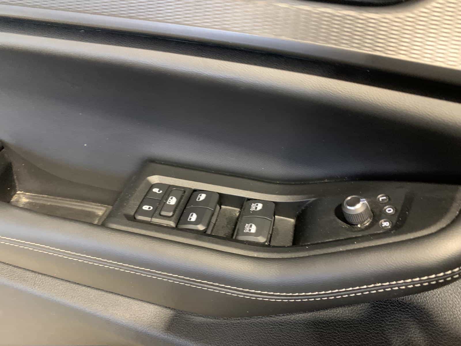 2024 Jeep Grand Cherokee L Laredo - Image 23