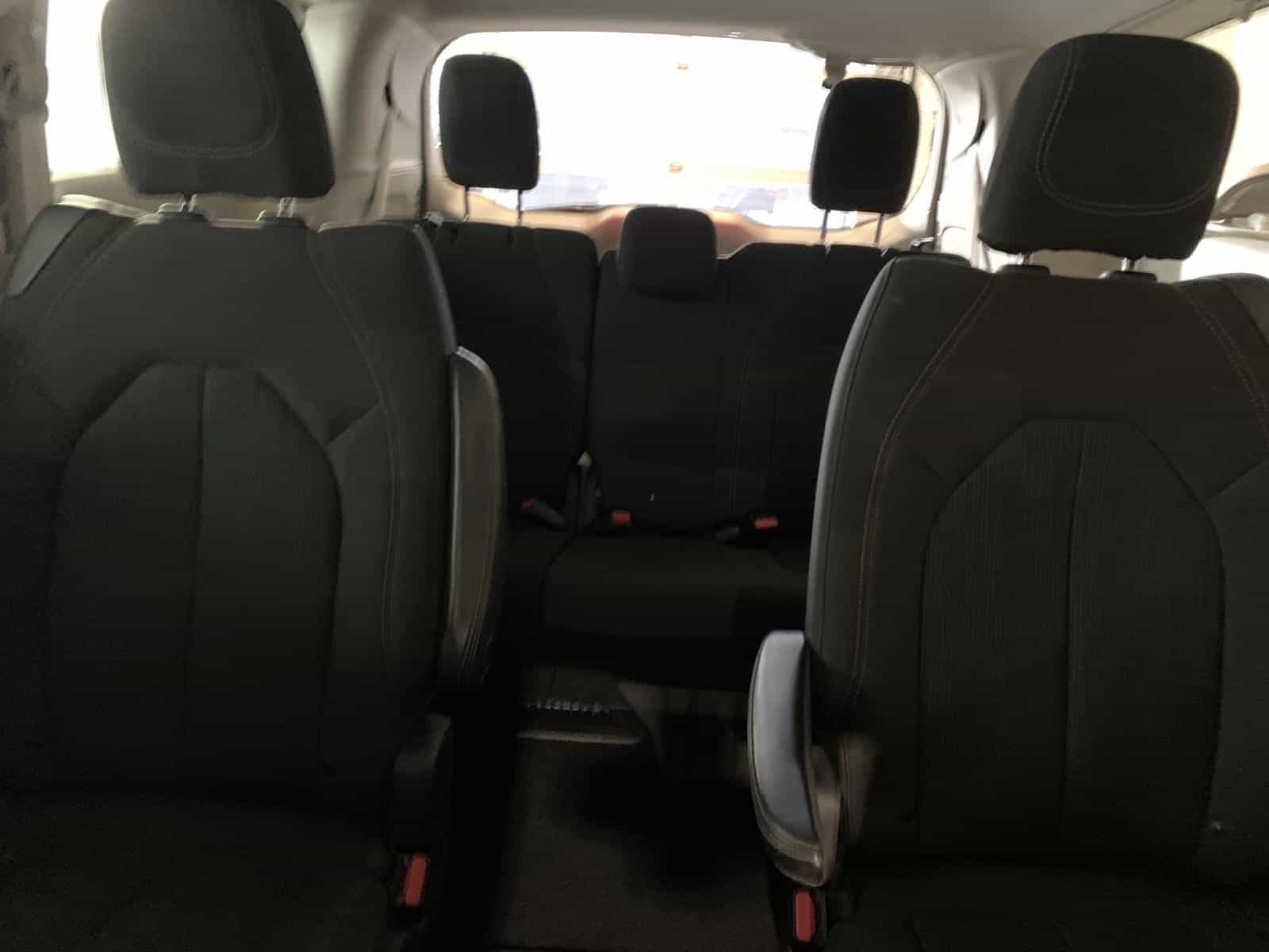 2019 Chrysler Pacifica Touring - Image 25