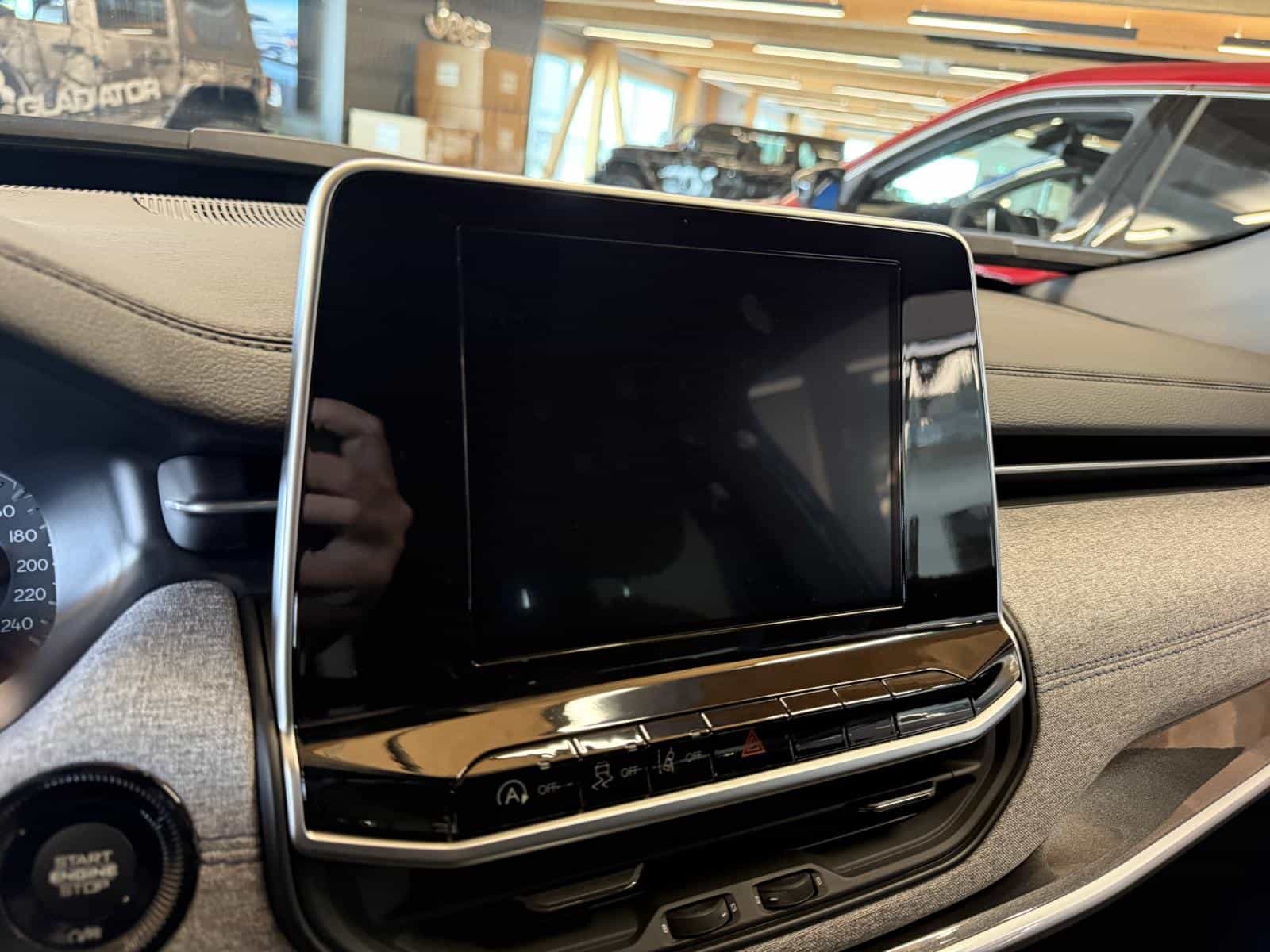 2025 Jeep Compass Sport - Image 9