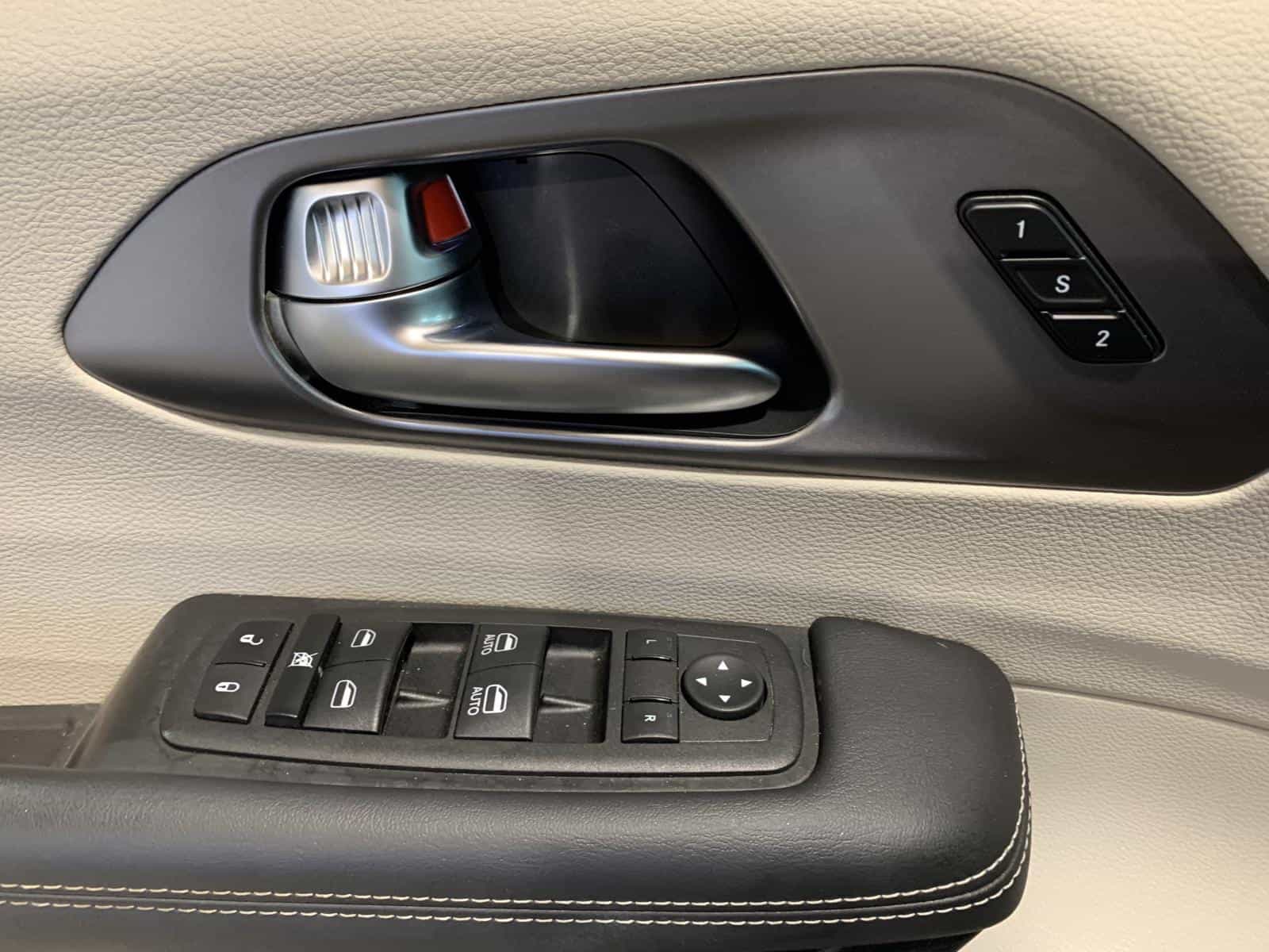 2023 Chrysler Pacifica Hybrid Touring L Hybrid Touring L - Image 21