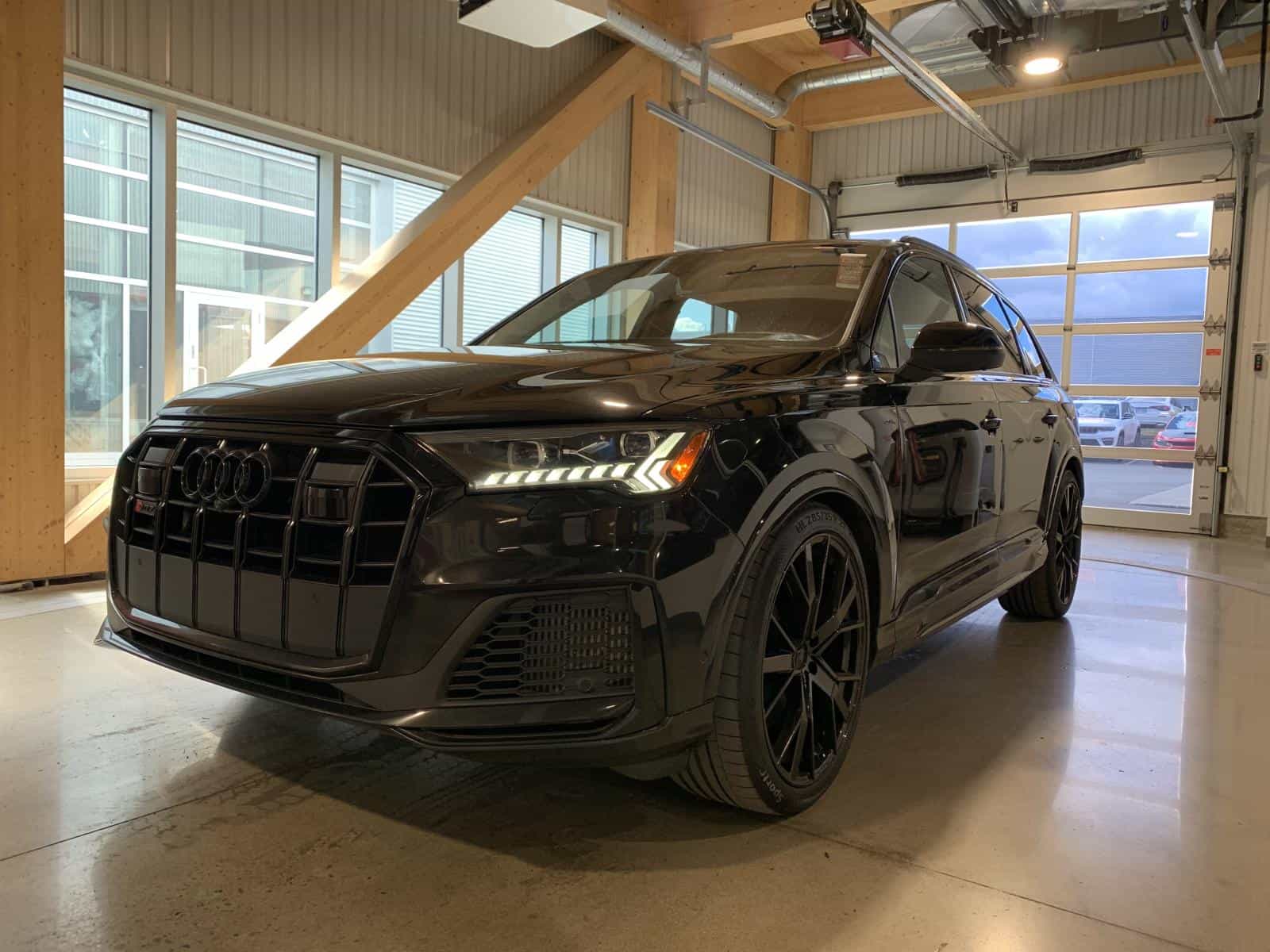 2024 Audi SQ7 Base - Image 1