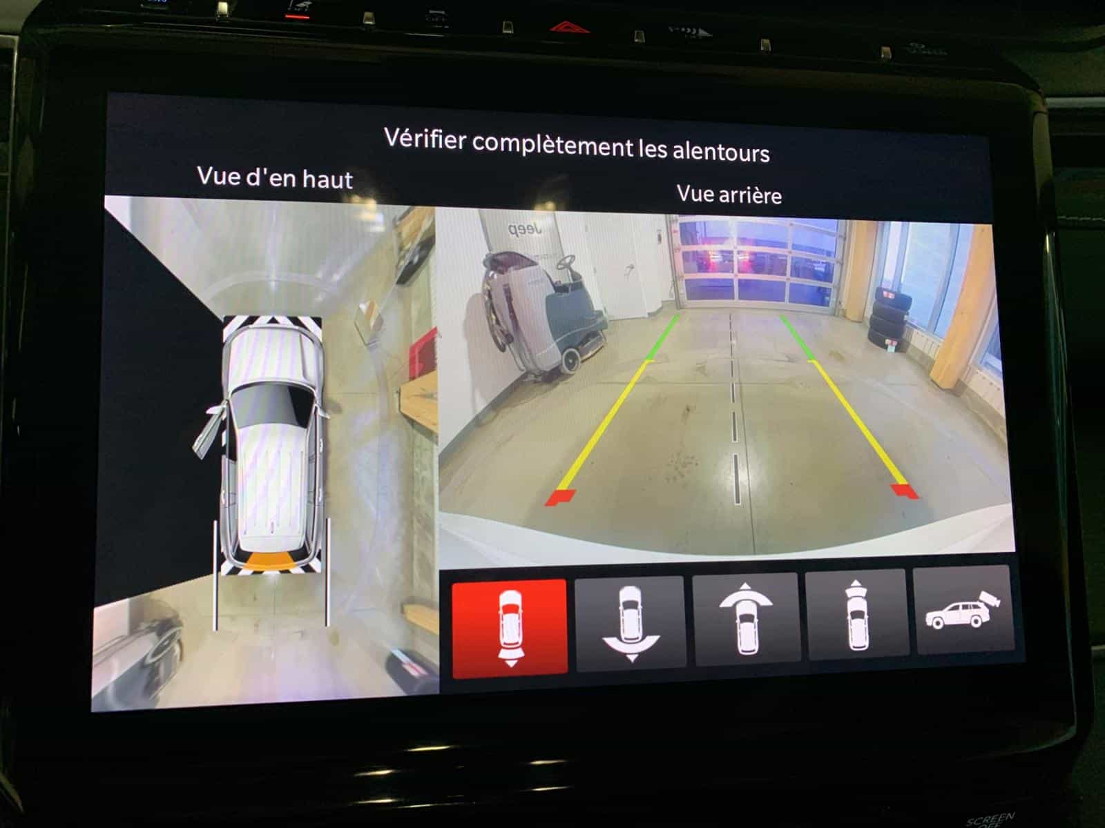 2022 Jeep Grand Cherokee Limited - Image 21