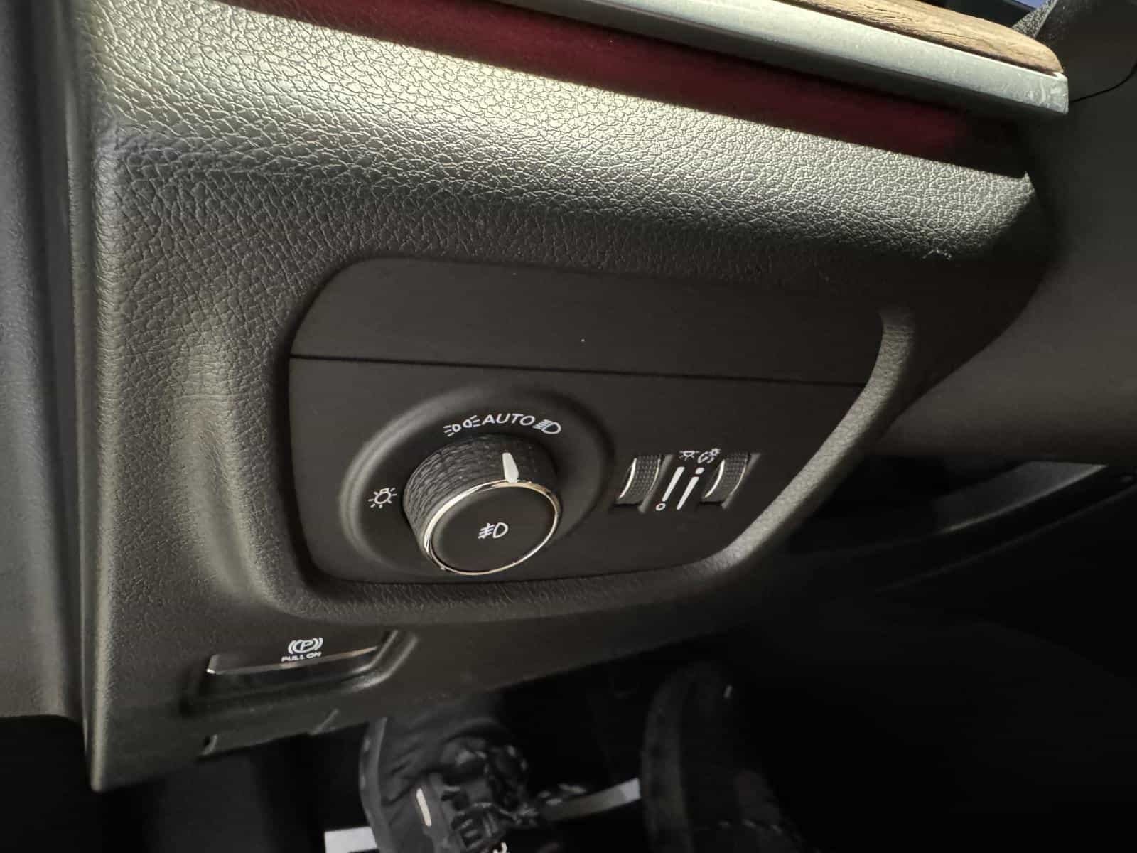 2022 Jeep Grand Cherokee L Summit - Image 23