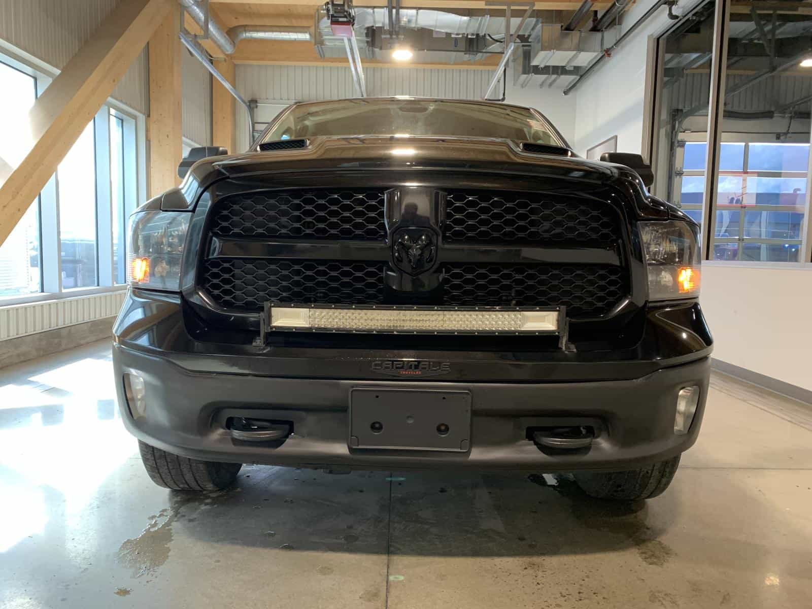 2021 RAM 1500 CLASSIC SLT 1500 Express - Image 5