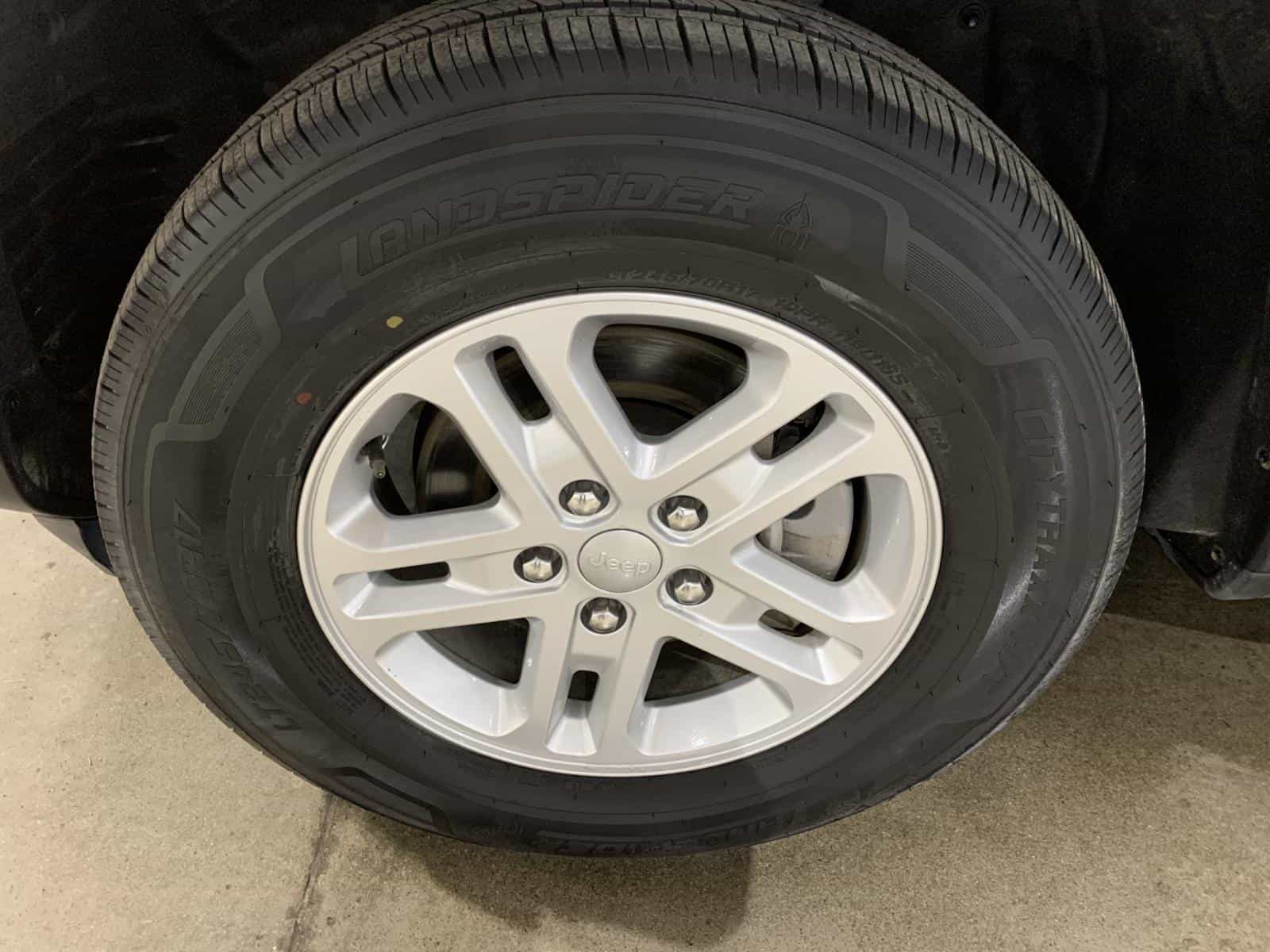 Image 8 Jeep GRAND CHEROKEE LAREDO/ALT Laredo 2023