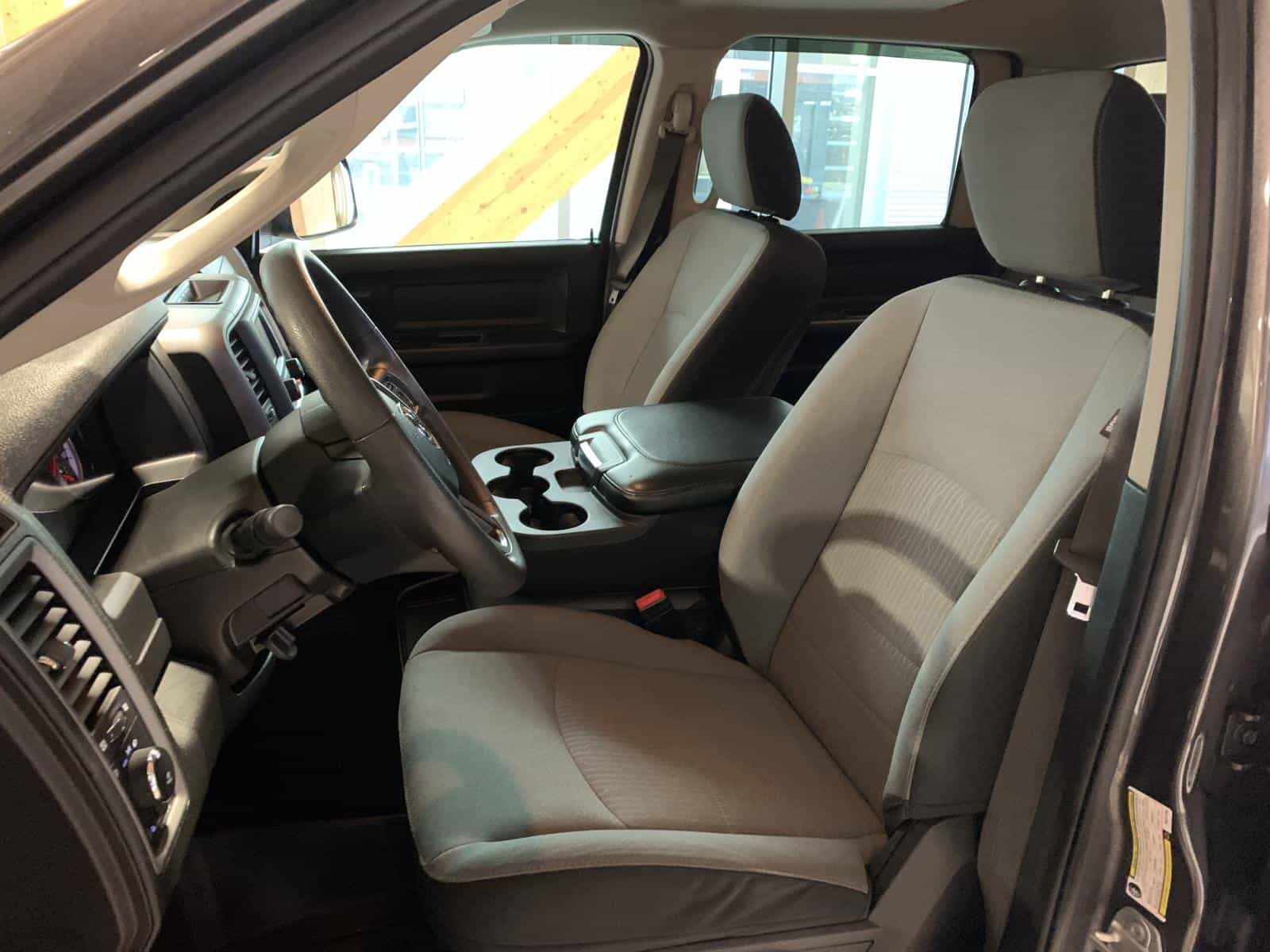 2022 RAM 1500 Classic Express - Image 10