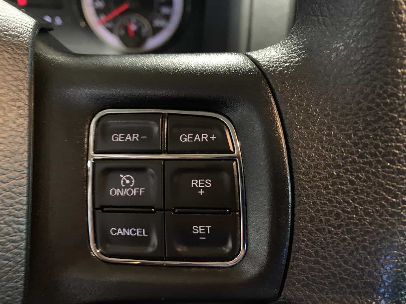 2022 RAM 1500 CLASSIC TRADESMAN Express - Image 17