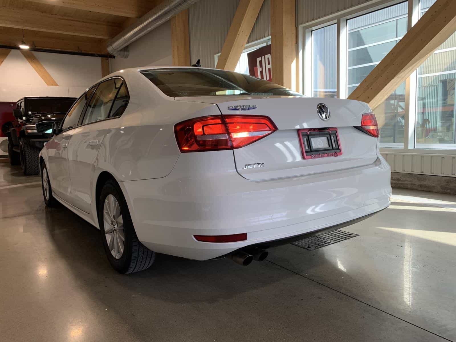 2015 Volkswagen Jetta Base/S Sedan - Image 2