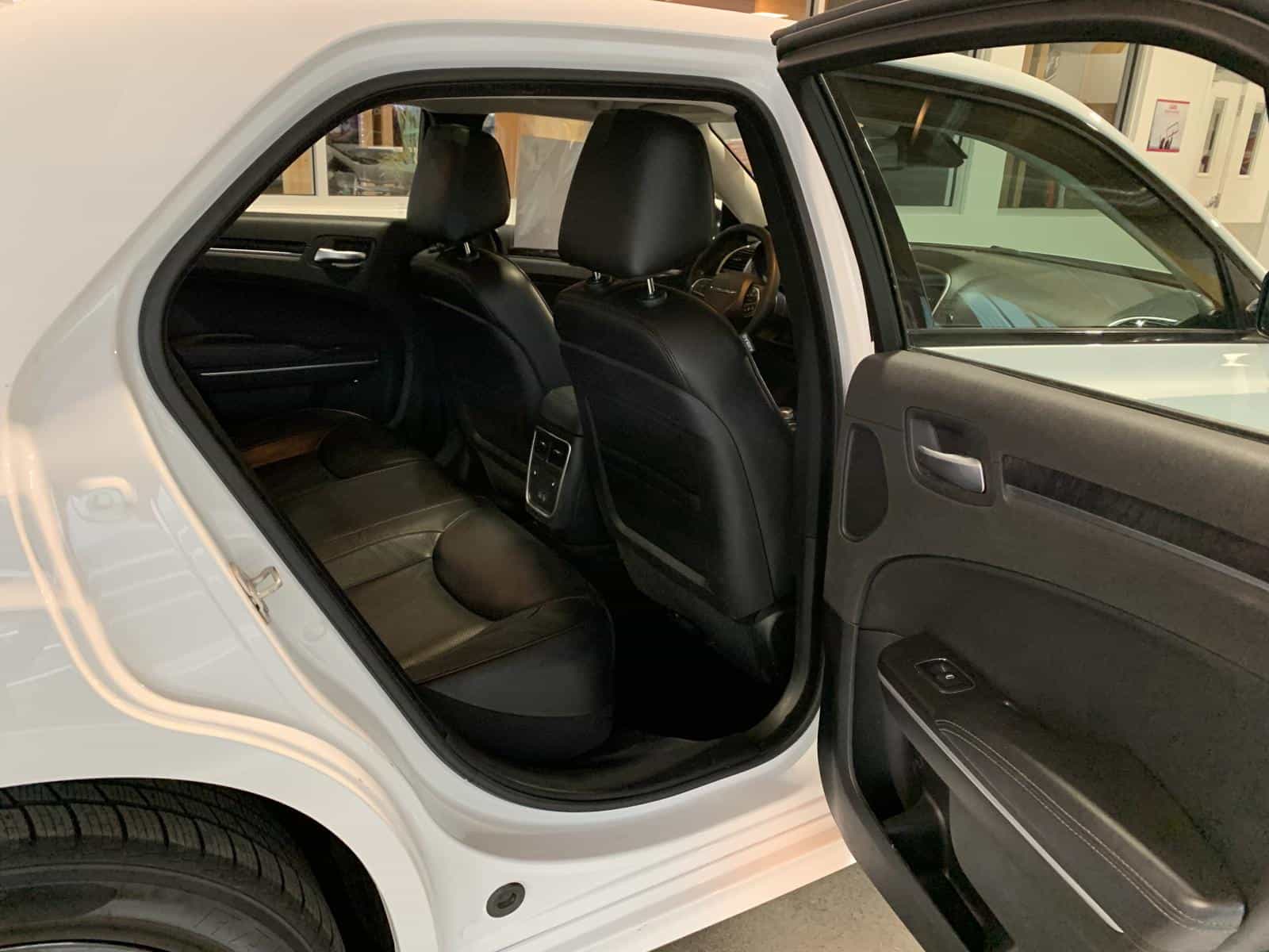 Image 10 Chrysler 300 Touring L Touring L 2023