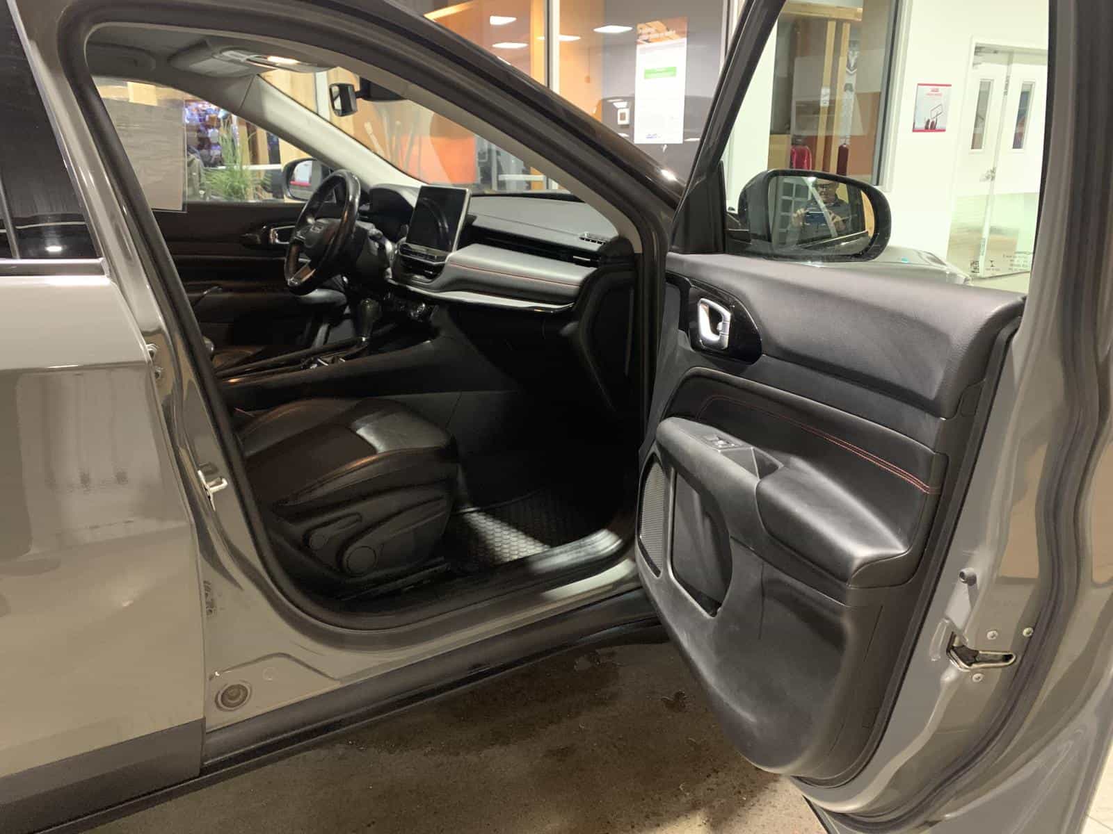 2022 Jeep Compass Trailhawk - Image 8