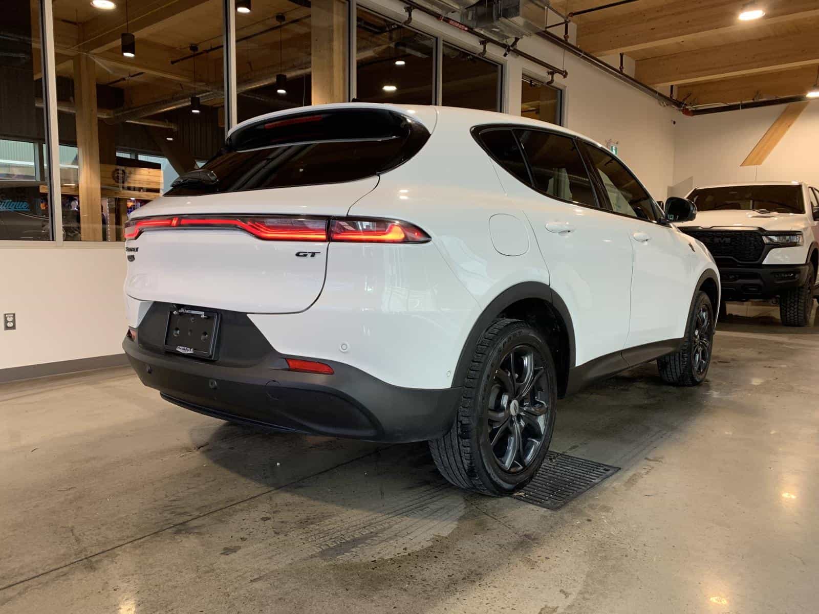 2024 Dodge Hornet GT - Image 4