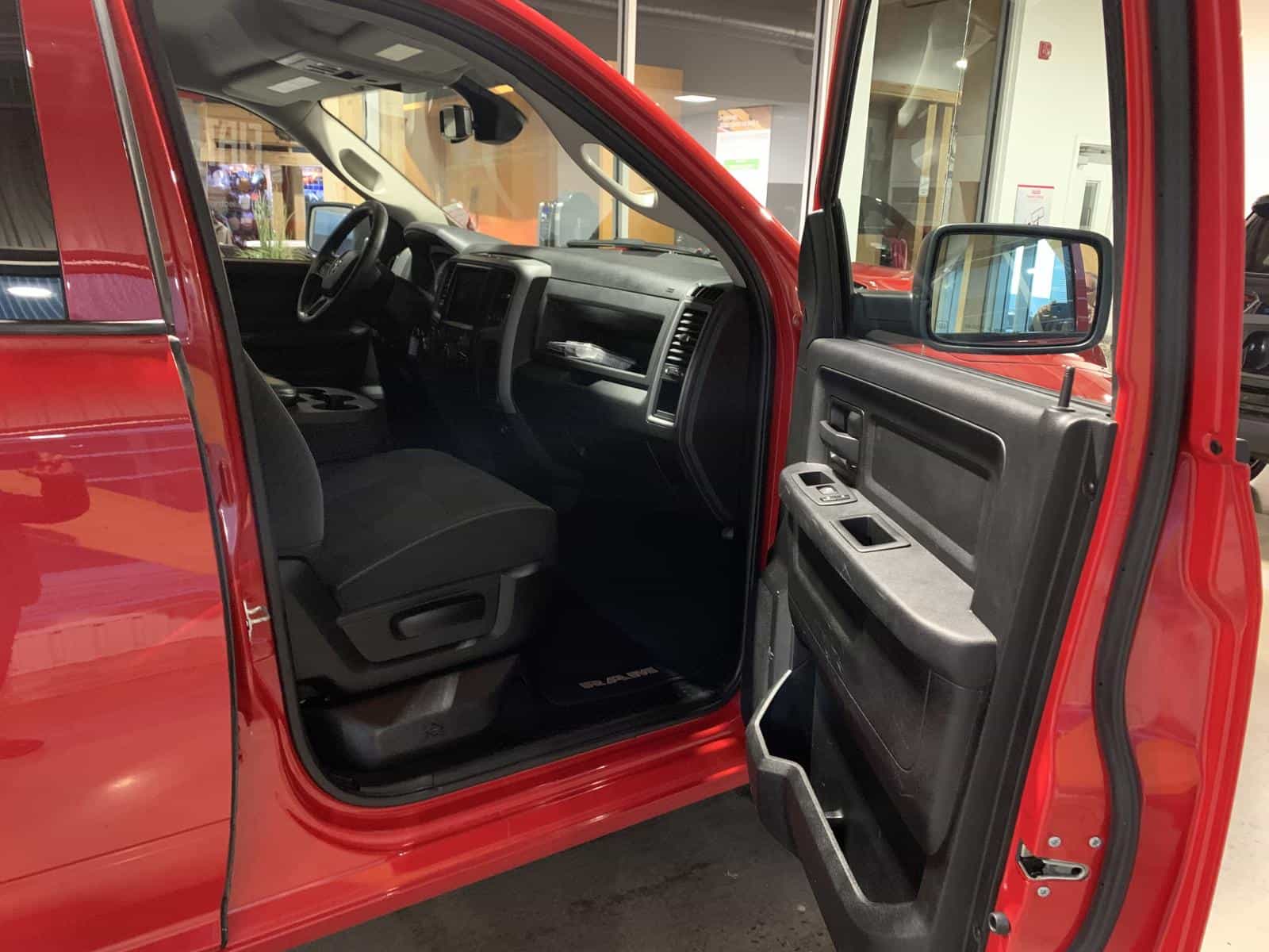 2021 RAM 1500 Classic Express - Image 9