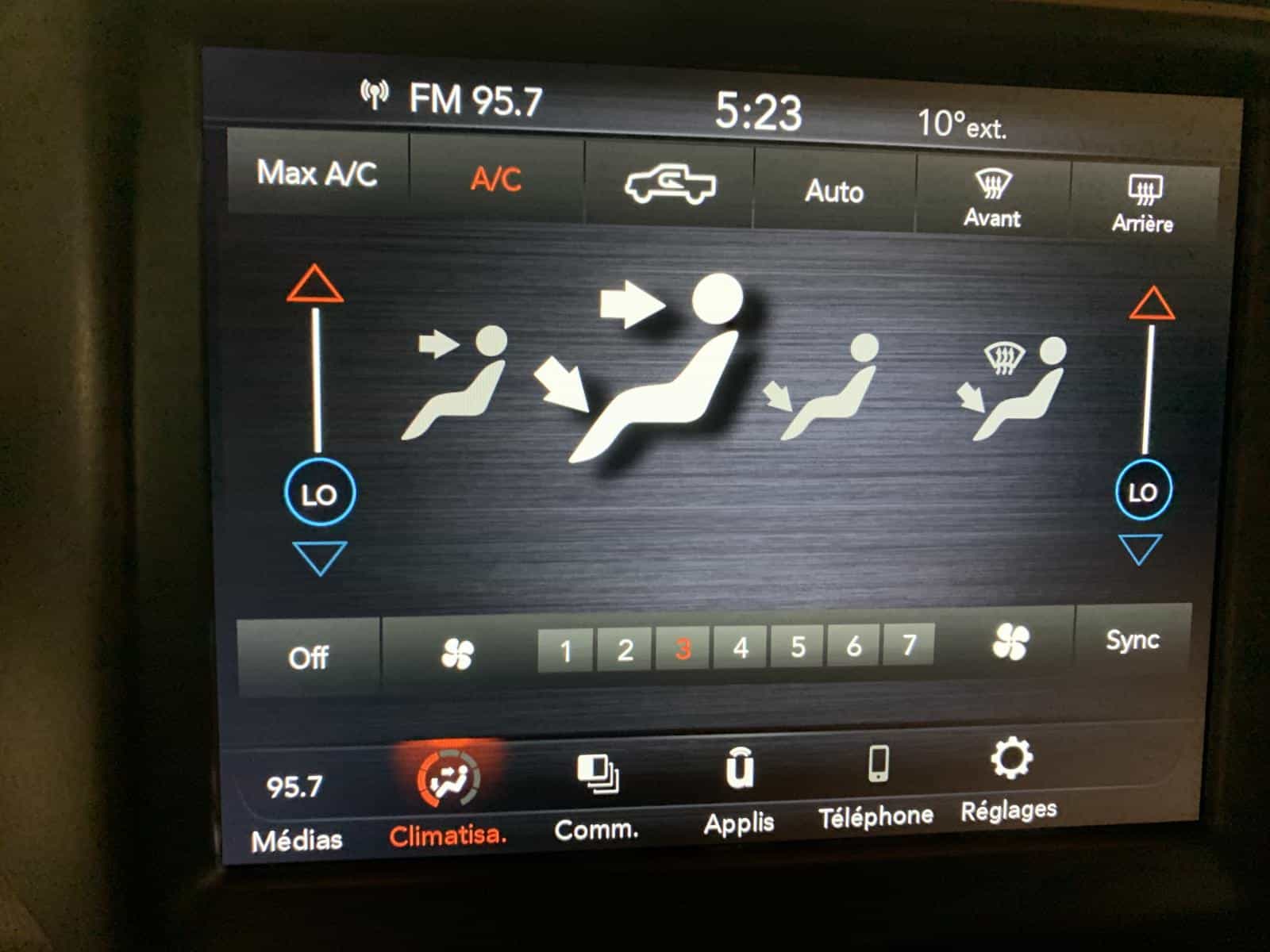 2021 RAM 1500 CLASSIC TRADESMAN Express - Image 27