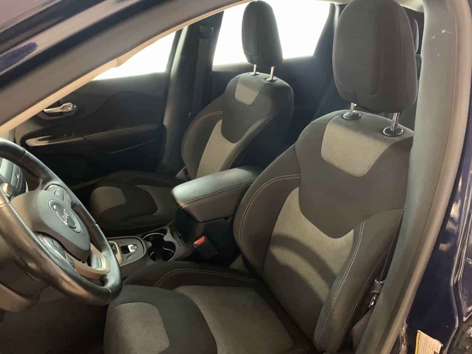 2016 Jeep Cherokee S Sport - Image 10