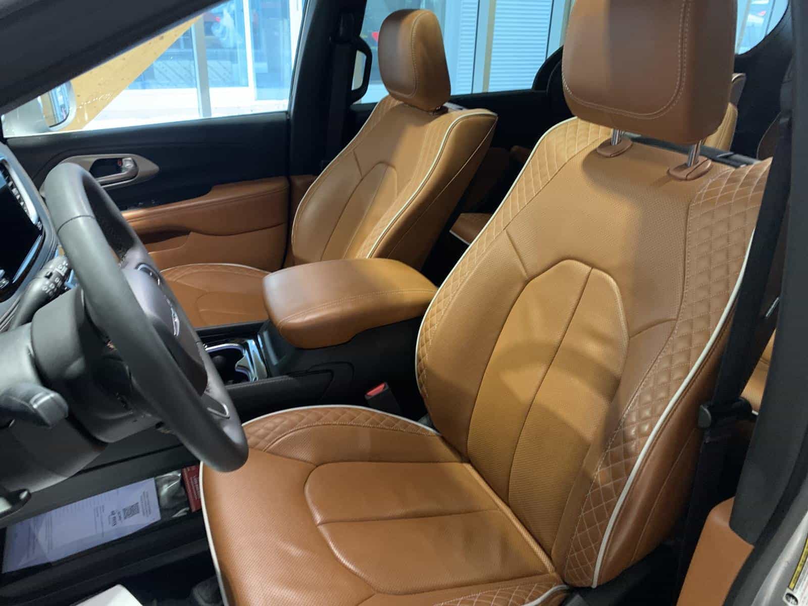 2024 Chrysler Pacifica Hybrid Pinnacle Pinnacle PHEV - Image 11