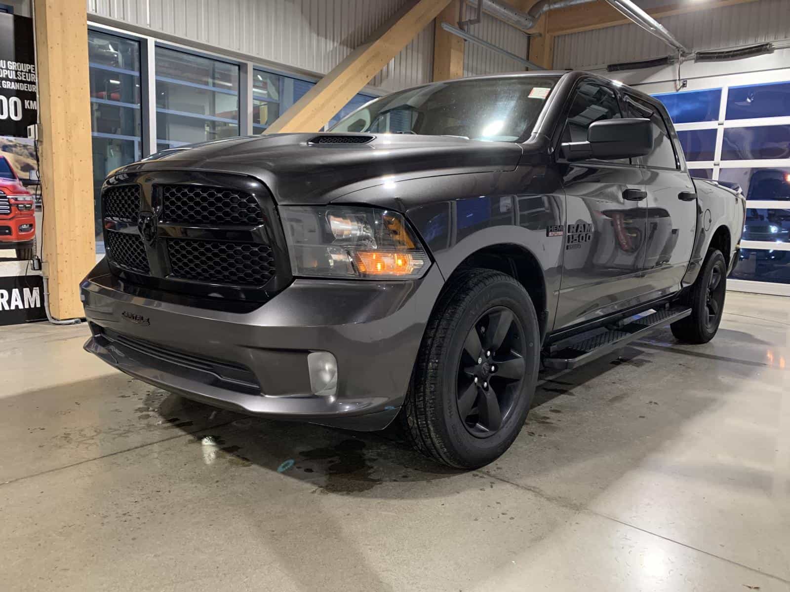 2019 RAM 1500 CLASSIC TRADESMAN Express - Image 1
