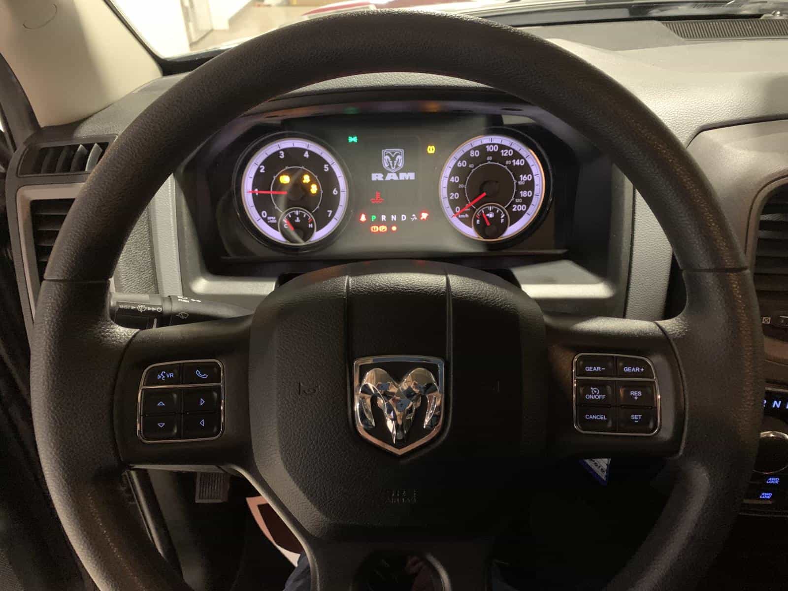 2019 RAM 1500 CLASSIC TRADESMAN Express - Image 13