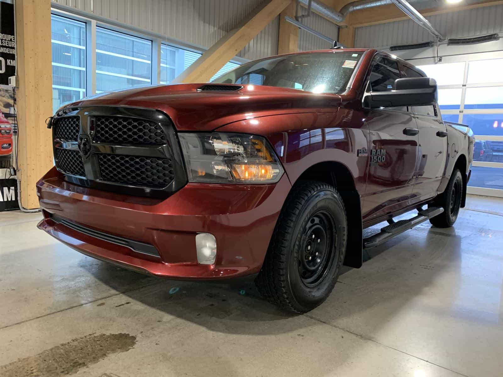 2021 RAM 1500 CLASSIC TRADESMAN SXT - Image 1