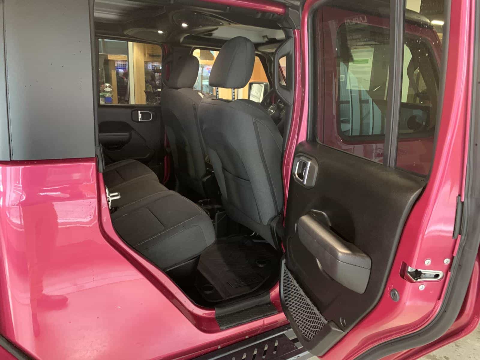 2024 Jeep Gladiator Sport Willys - Image 10