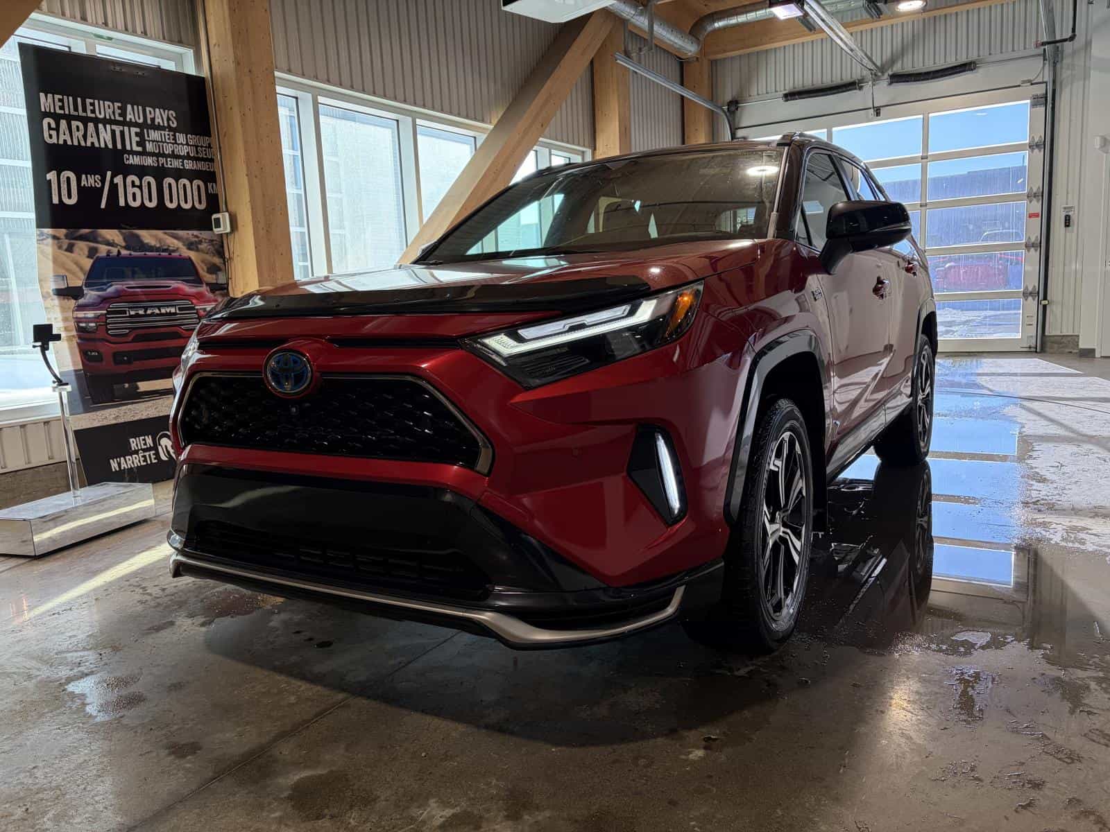 2023 Toyota Rav4 Prime XSE AWD - Image 2