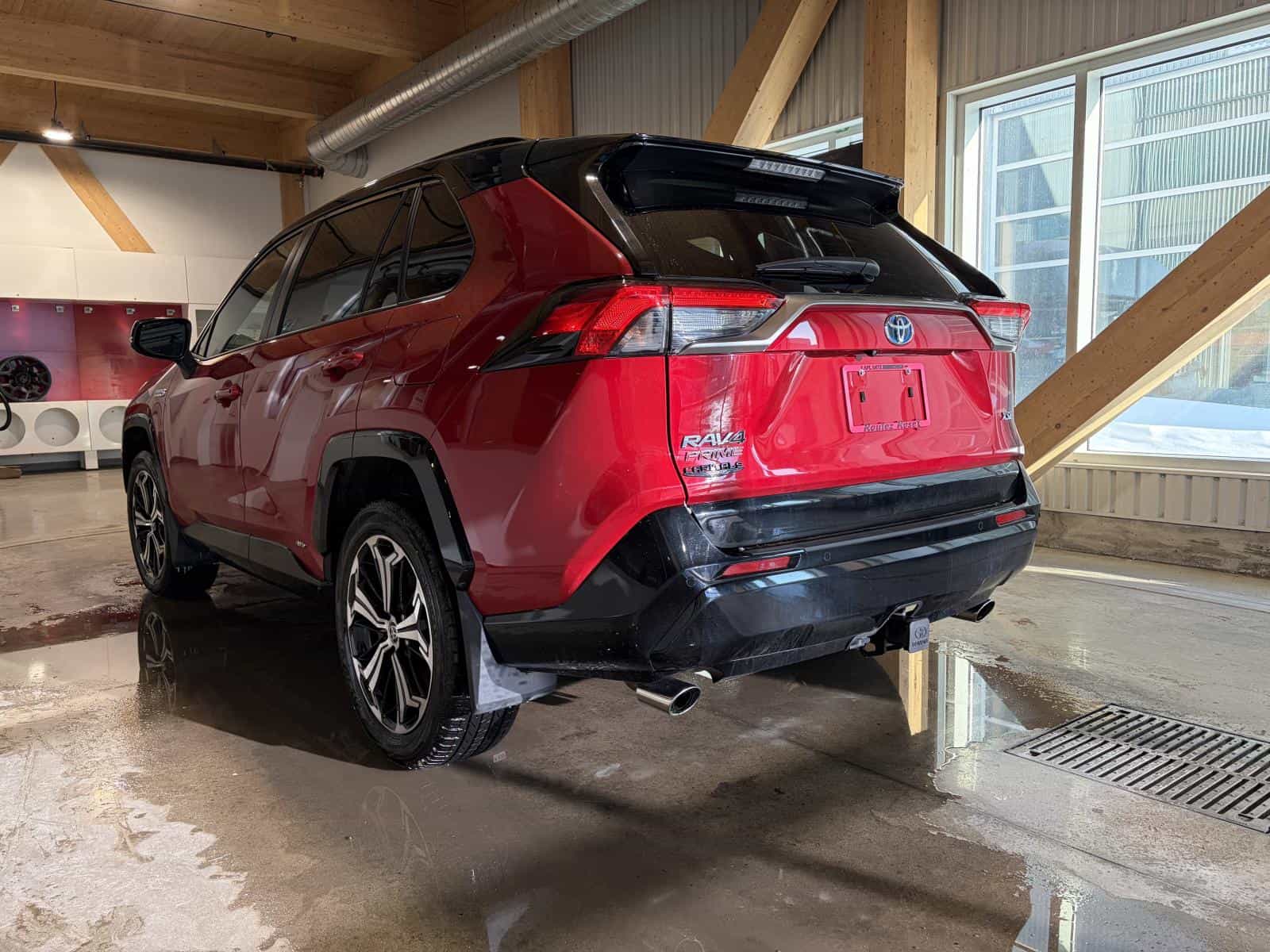 2023 Toyota Rav4 Prime XSE AWD - Image 4