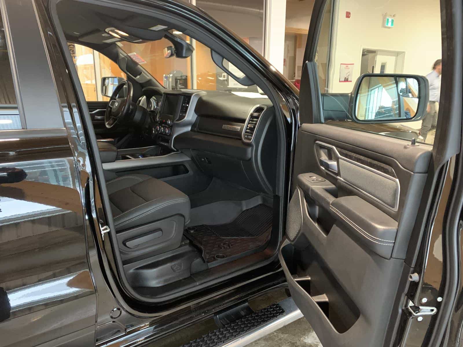 2022 RAM 1500 Big Horn - Image 9