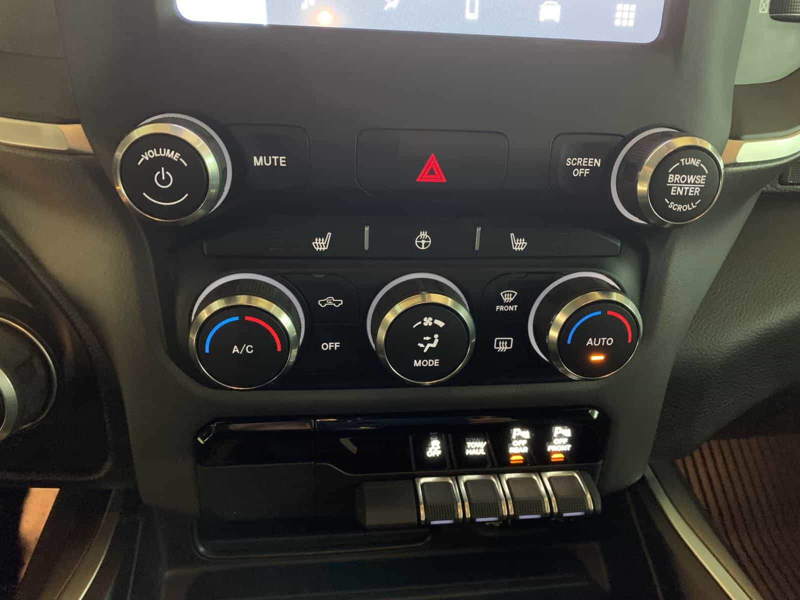 2022 RAM 1500 Big Horn - Image 19