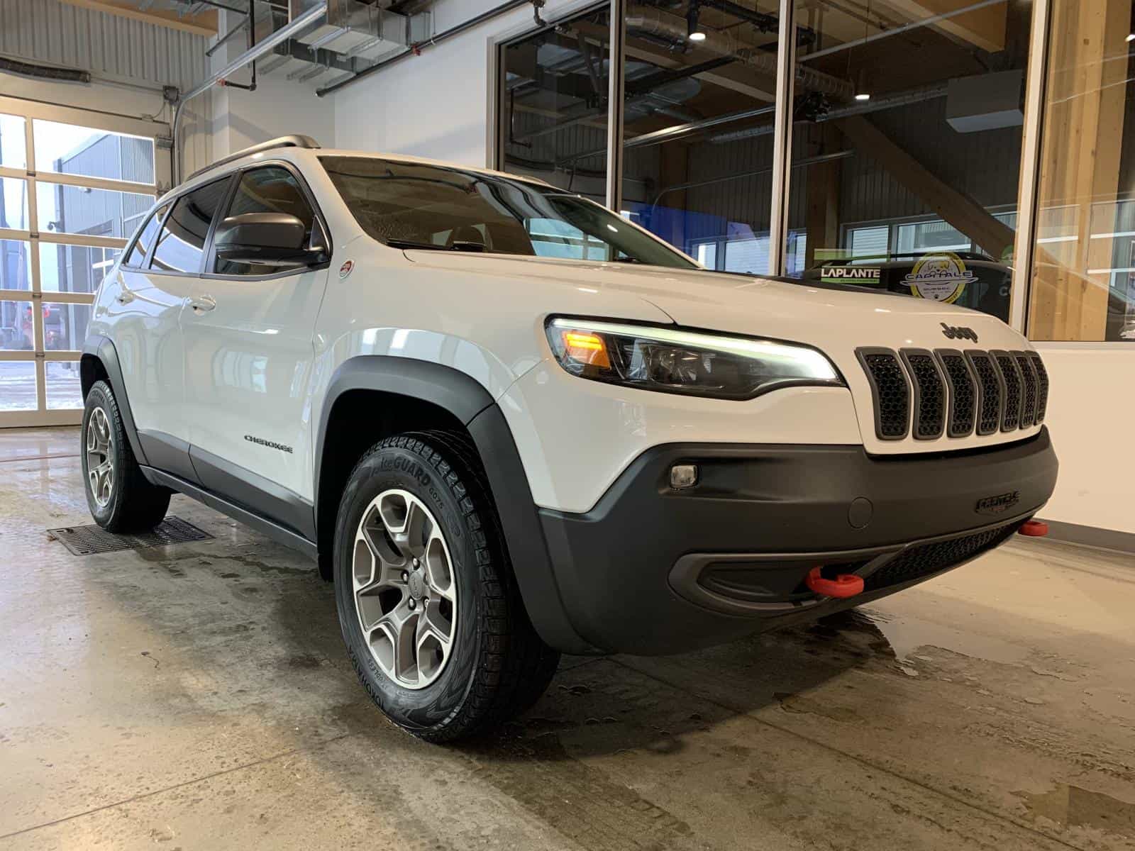 2021 Jeep Cherokee Trailhawk - Image 5
