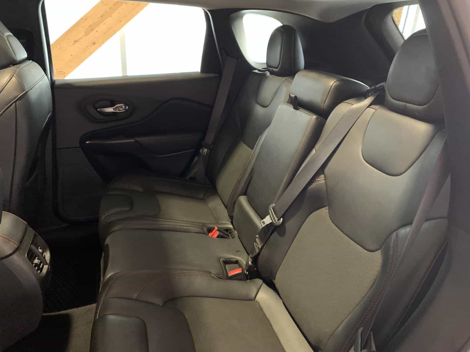 2021 Jeep Cherokee Trailhawk - Image 15